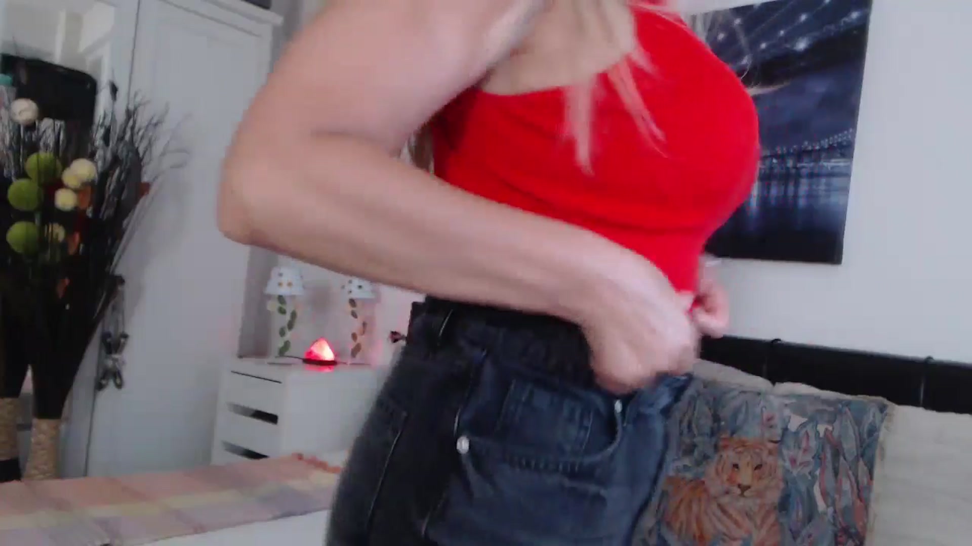 Gallery image thumbnail from Reeya71's myfreecams stream on, 06/22/2024, 03:59 image 19 of 20