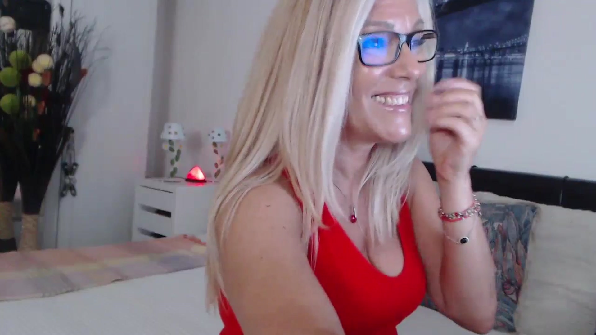Gallery image thumbnail from Reeya71's myfreecams stream on, 06/22/2024, 04:34 image 4 of 20