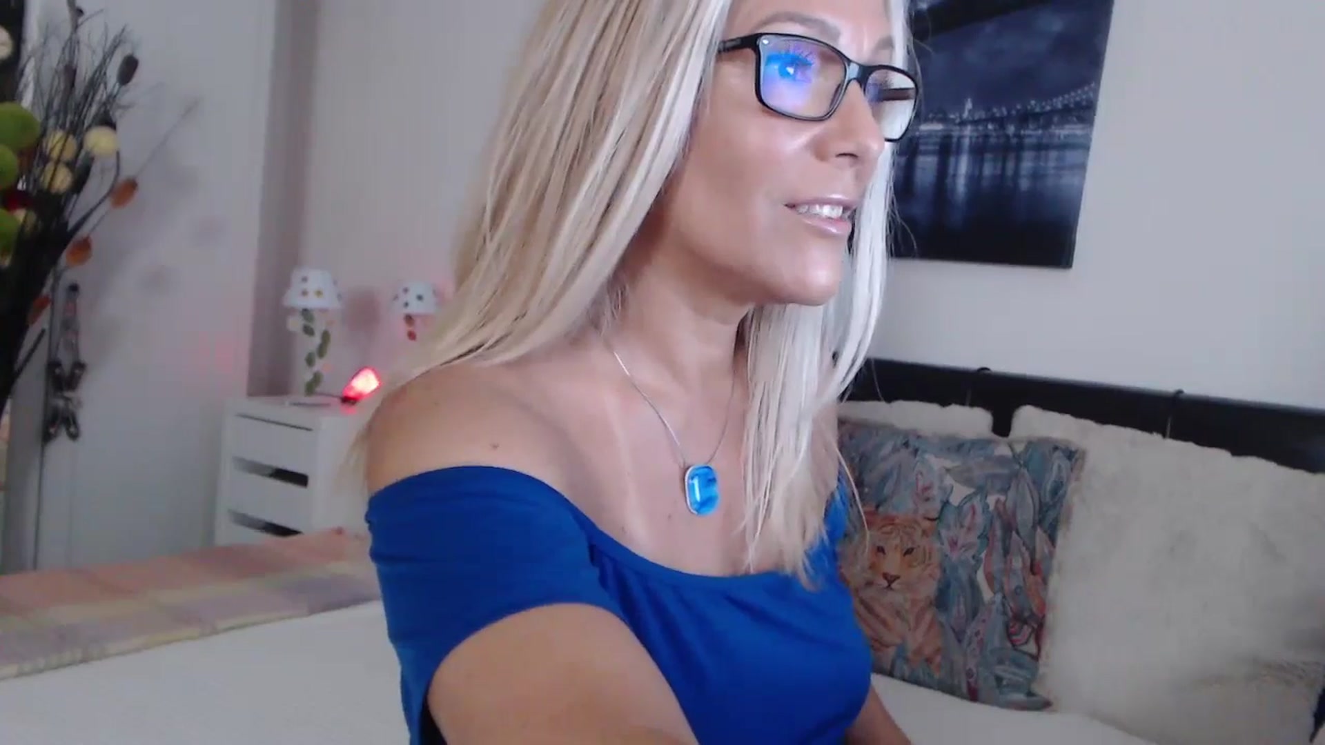 Gallery image thumbnail from Reeya71's myfreecams stream on, 06/28/2024, 02:38 image 6 of 20
