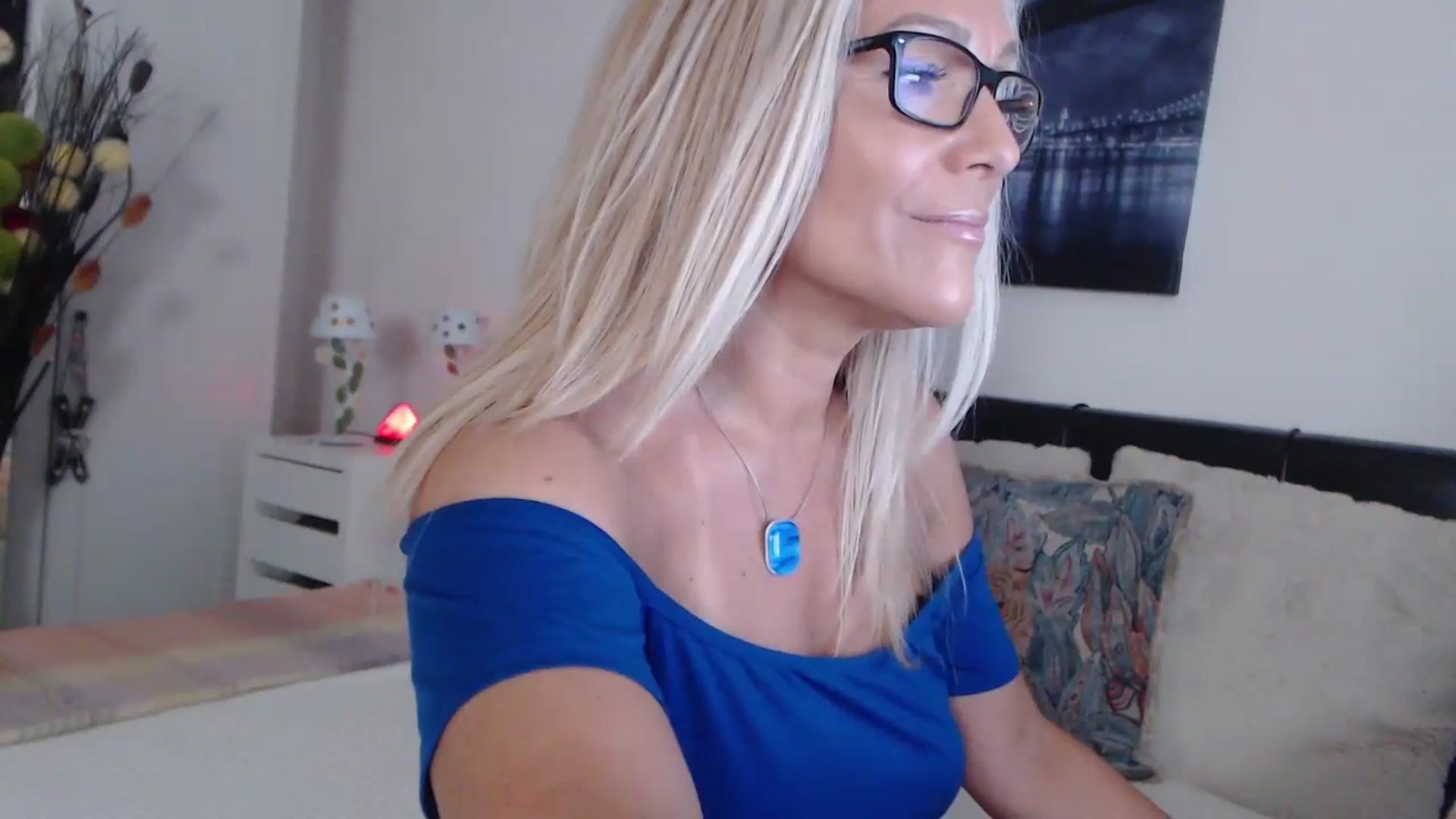 Gallery image thumbnail from Reeya71's myfreecams stream on, 06/28/2024, 02:38 image 3 of 20