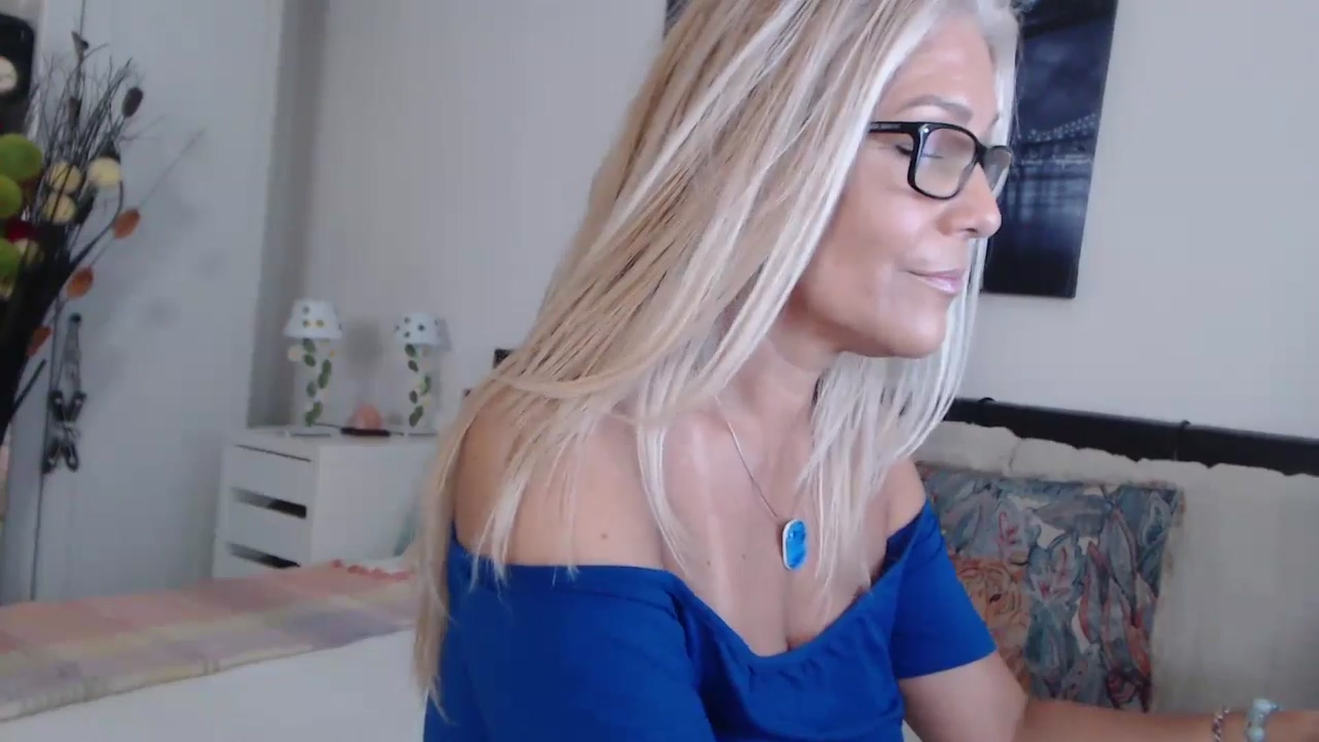 Gallery image thumbnail from Reeya71's myfreecams stream on, 06/28/2024, 05:58 image 5 of 20