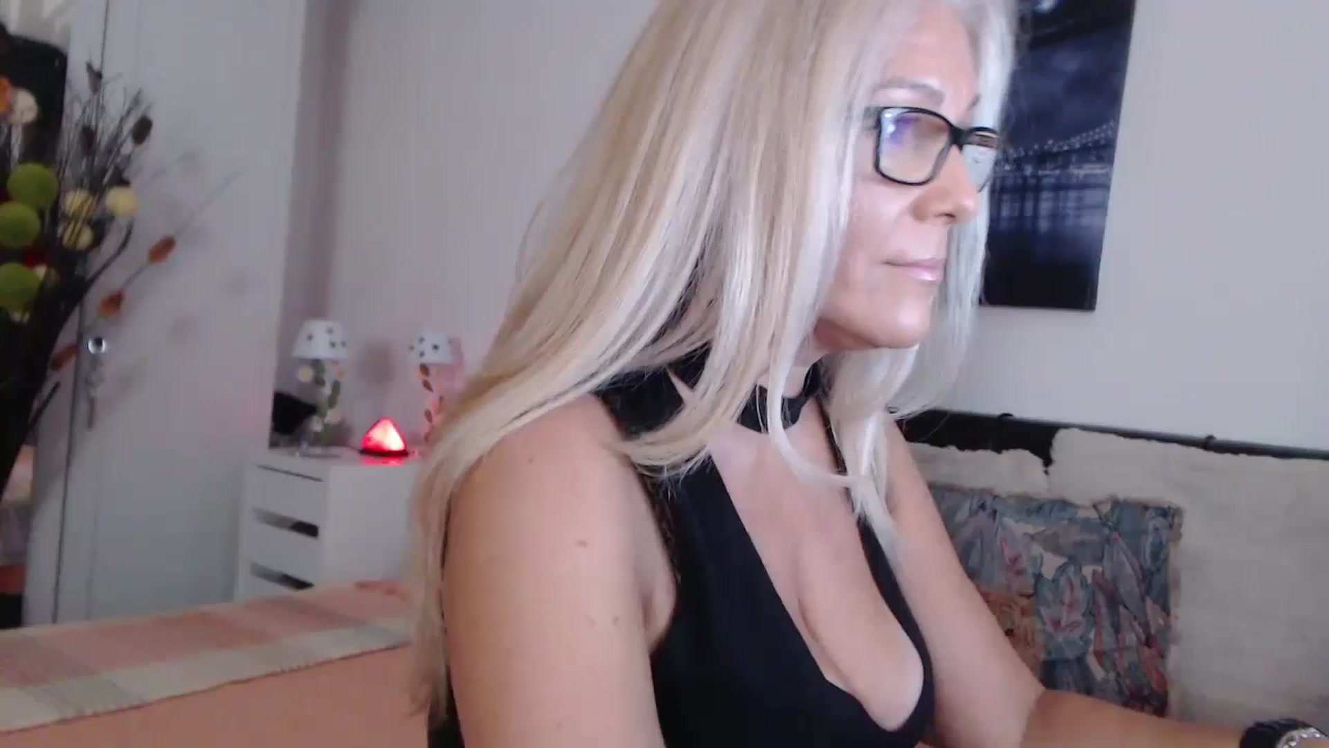 Gallery image thumbnail from Reeya71's myfreecams stream on, 07/12/2024, 02:22 image 1 of 20