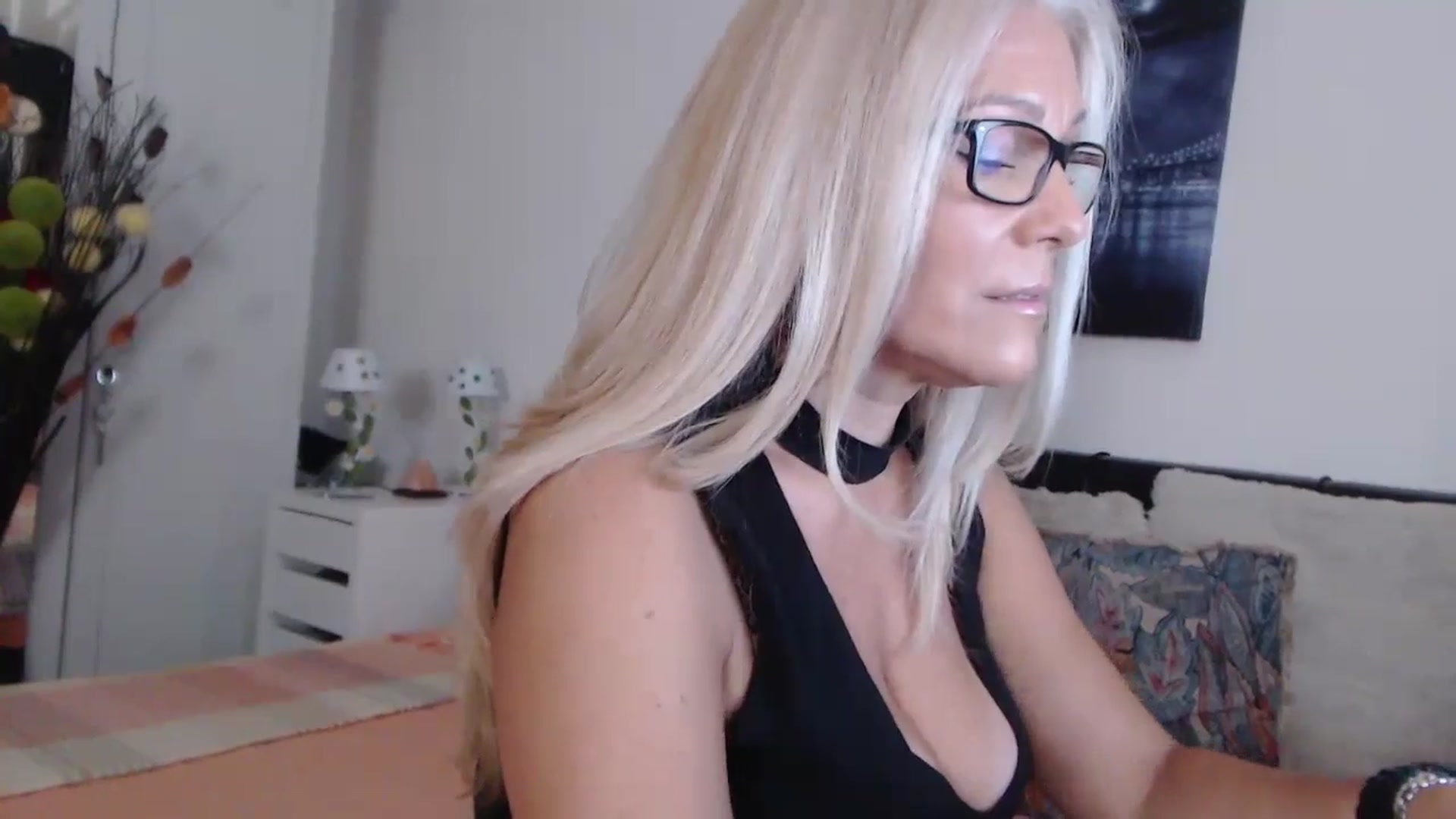 Gallery image thumbnail from Reeya71's myfreecams stream on, 07/12/2024, 02:22 image 7 of 20