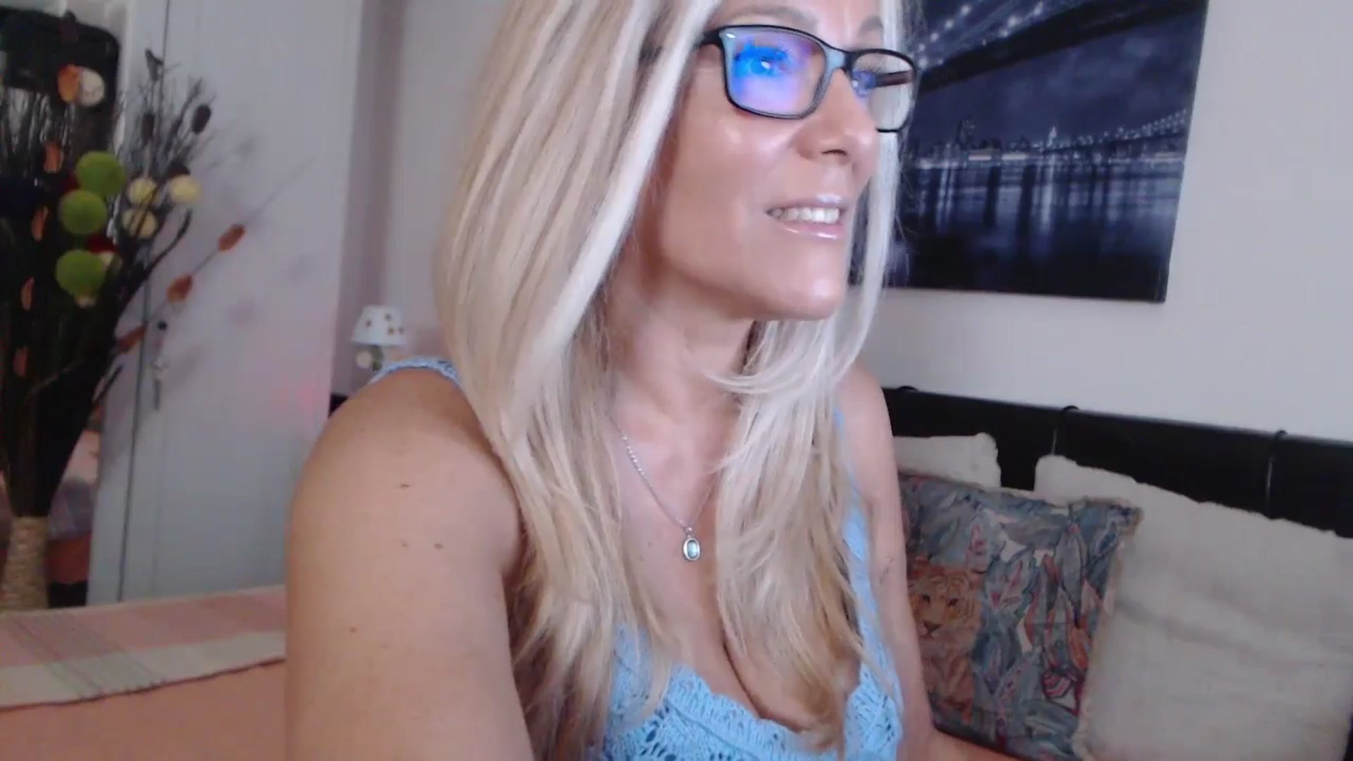 Gallery image thumbnail from Reeya71's myfreecams stream on, 07/16/2024, 01:47 image 14 of 20