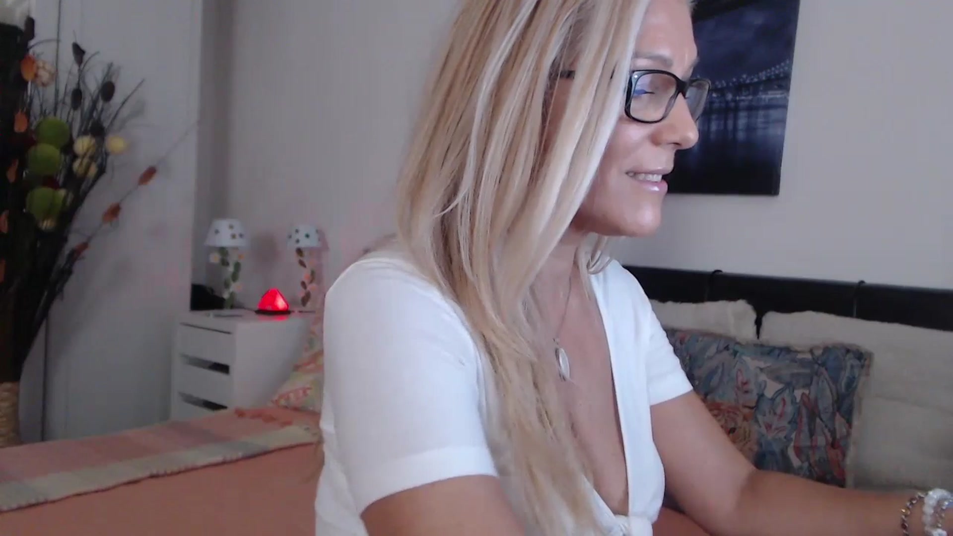 Gallery image thumbnail from Reeya71's myfreecams stream on, 07/17/2024, 03:43 image 20 of 20