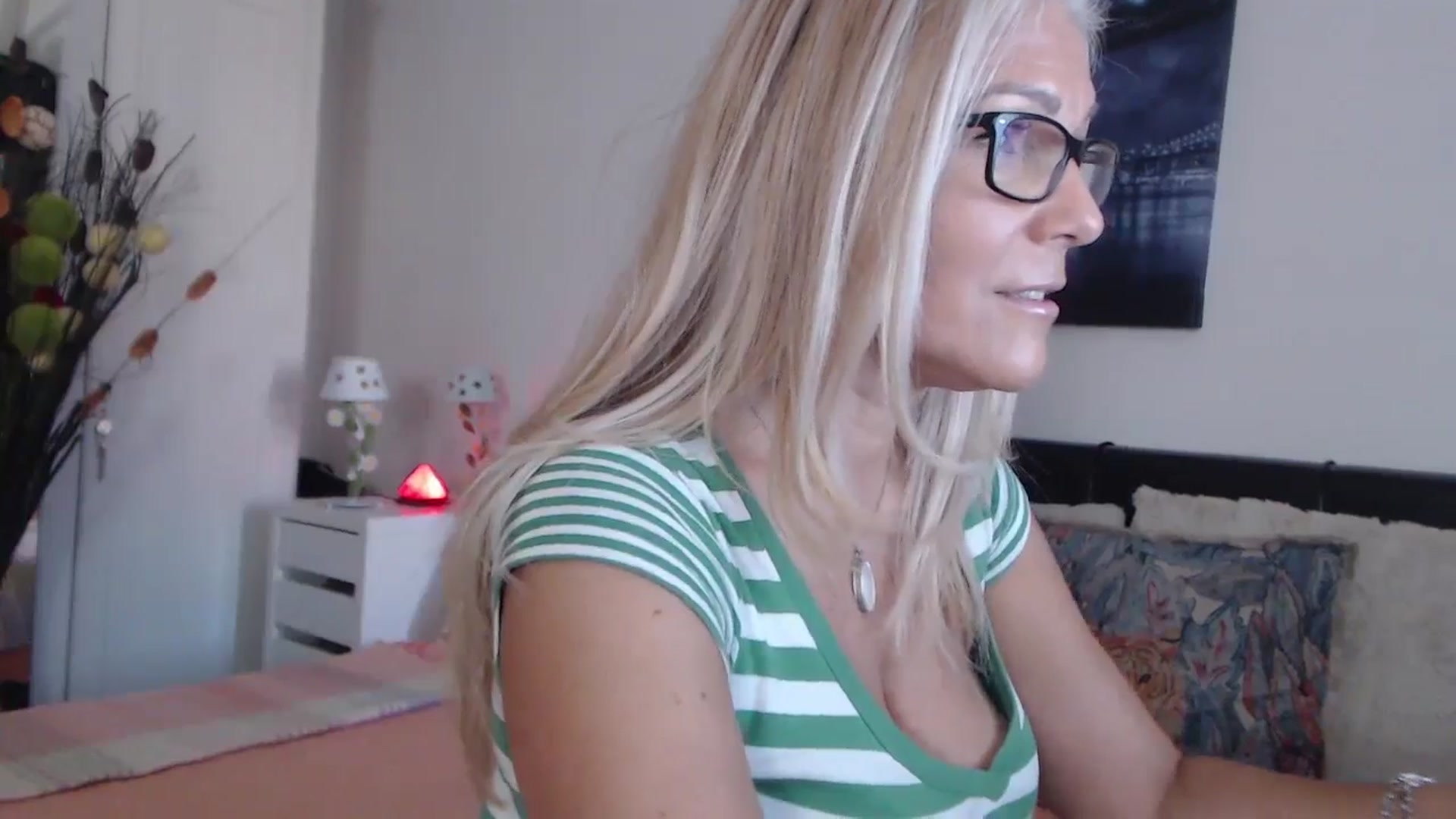 Gallery image thumbnail from Reeya71's myfreecams stream on, 07/18/2024, 04:18 image 7 of 20