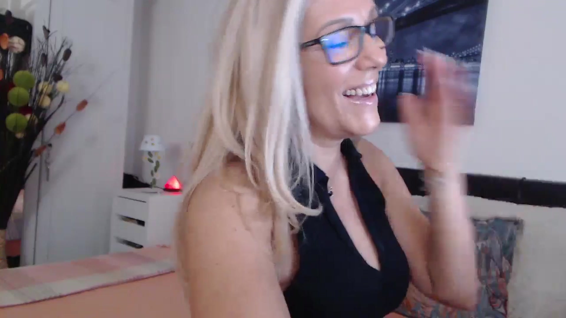 Gallery image thumbnail from Reeya71's myfreecams stream on, 07/22/2024, 05:20 image 19 of 20