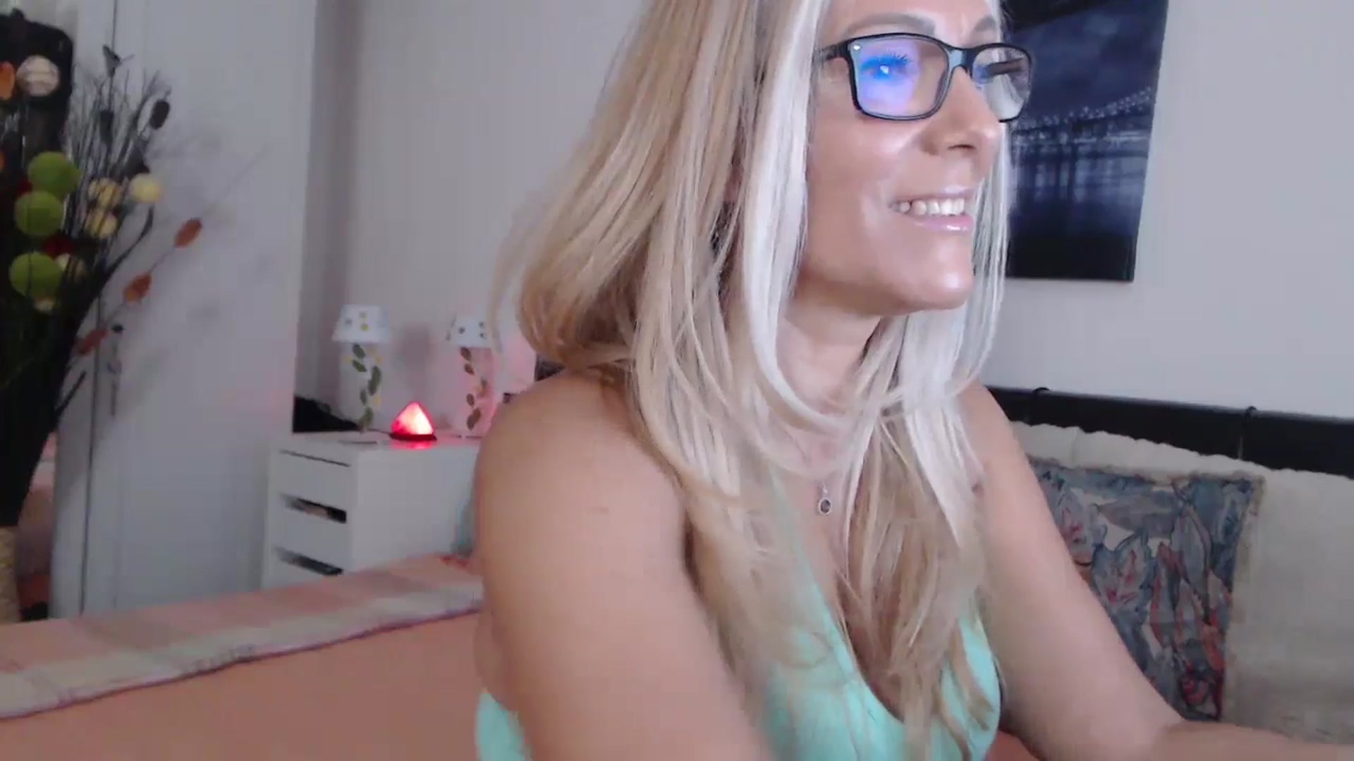Gallery image thumbnail from Reeya71's myfreecams stream on, 07/23/2024, 04:19 image 16 of 20