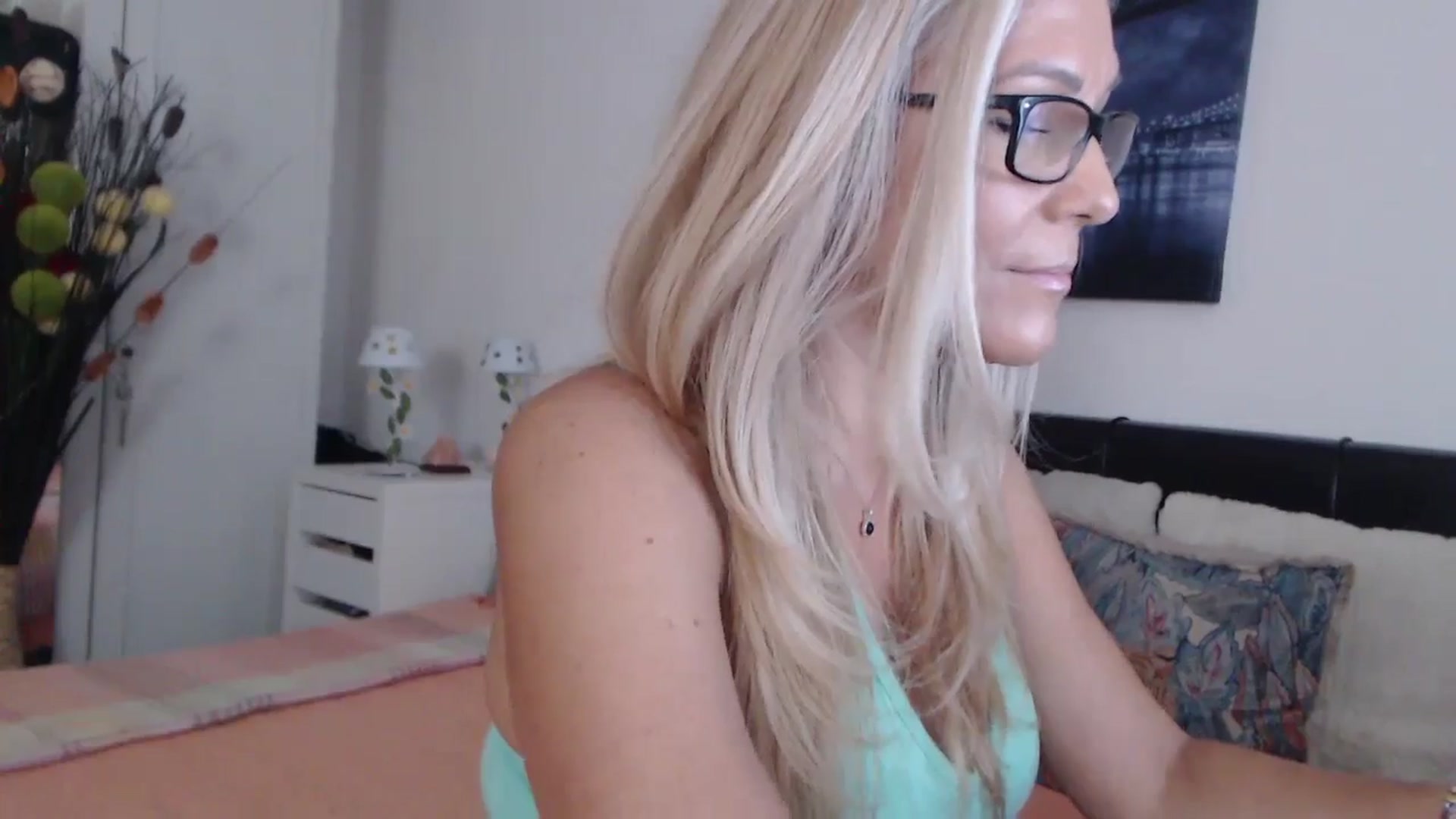 Gallery image thumbnail from Reeya71's myfreecams stream on, 07/23/2024, 06:11 image 8 of 20