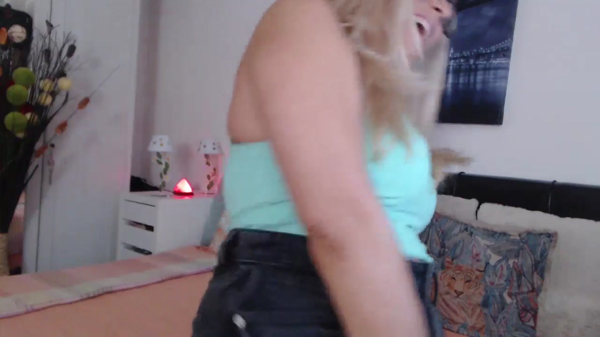 Gallery image thumbnail from Reeya71's myfreecams stream on, 07/23/2024, 06:11 image 12 of 20