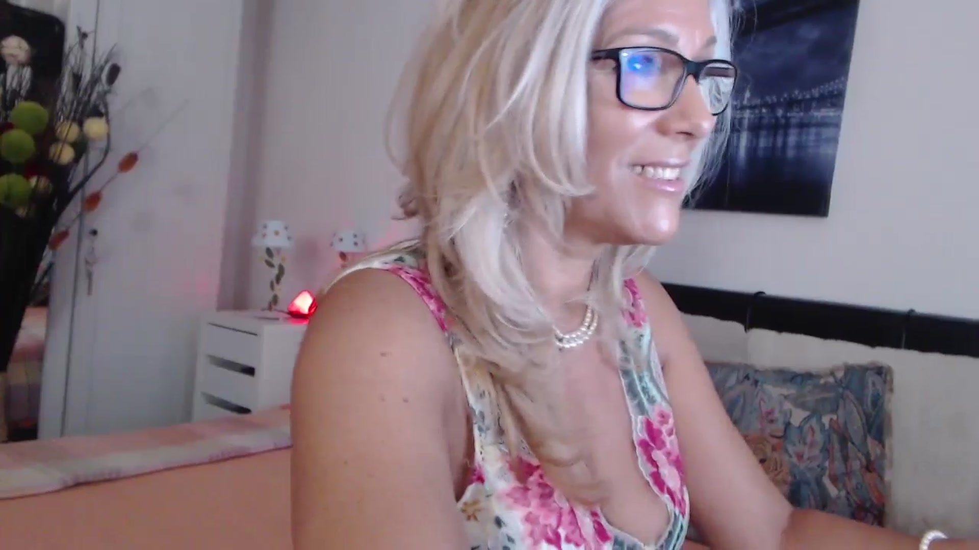 Gallery image thumbnail from Reeya71's myfreecams stream on, 07/26/2024, 04:20 image 7 of 20