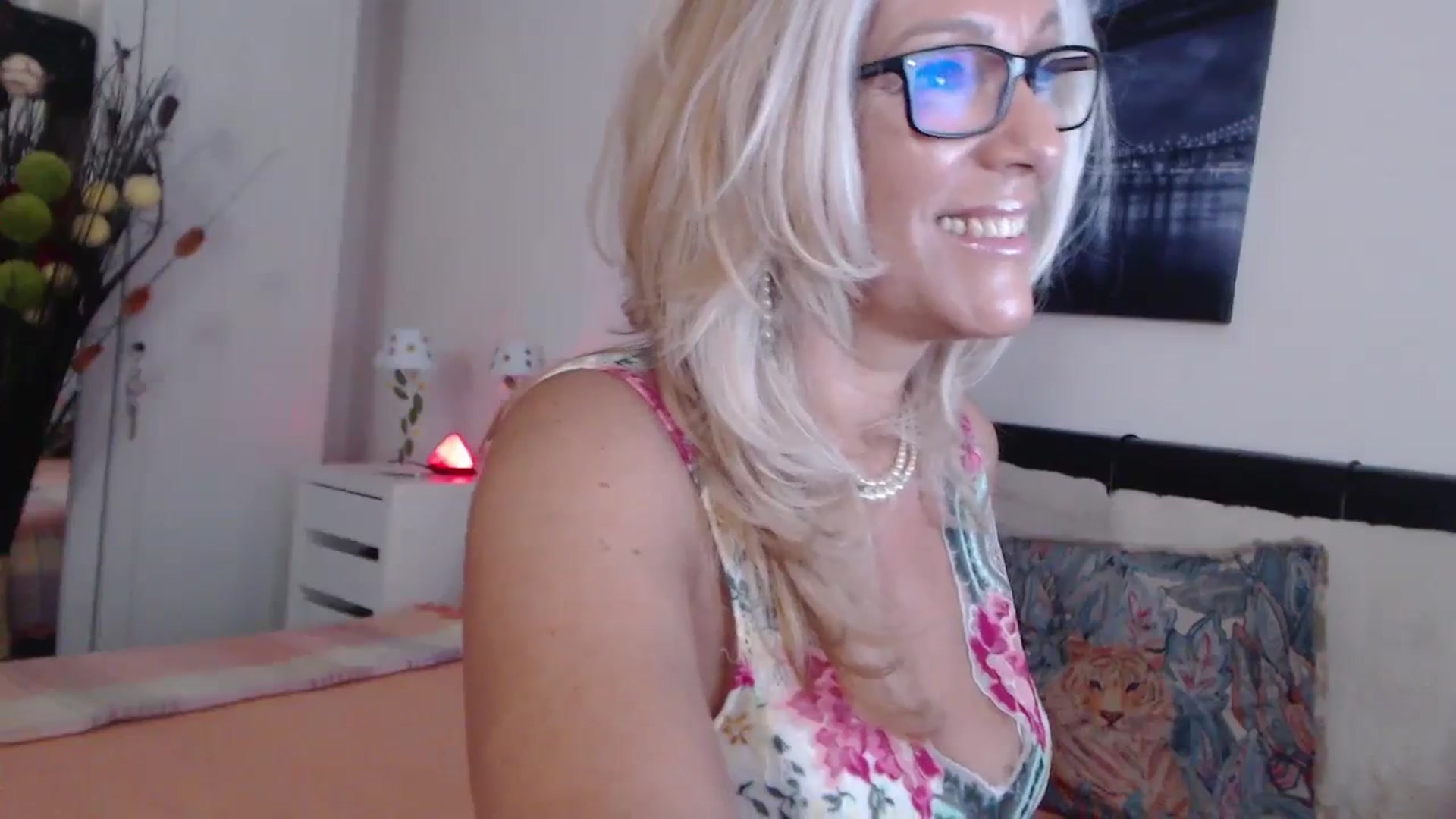 Gallery image thumbnail from Reeya71's myfreecams stream on, 07/26/2024, 04:20 image 8 of 20