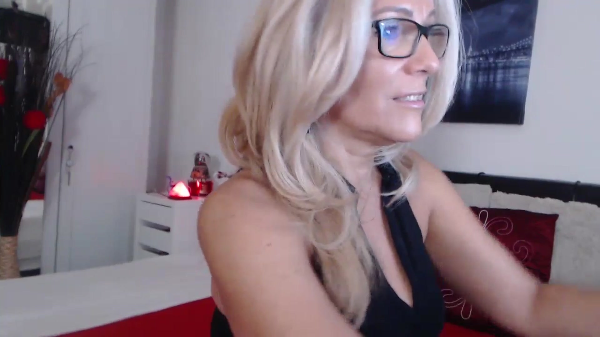 Gallery image thumbnail from Reeya71's myfreecams stream on, 08/06/2024, 06:11 image 6 of 20