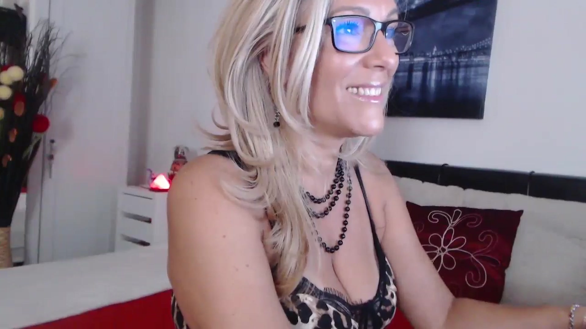 Gallery image thumbnail from Reeya71's myfreecams stream on, 08/13/2024, 01:42 image 20 of 20