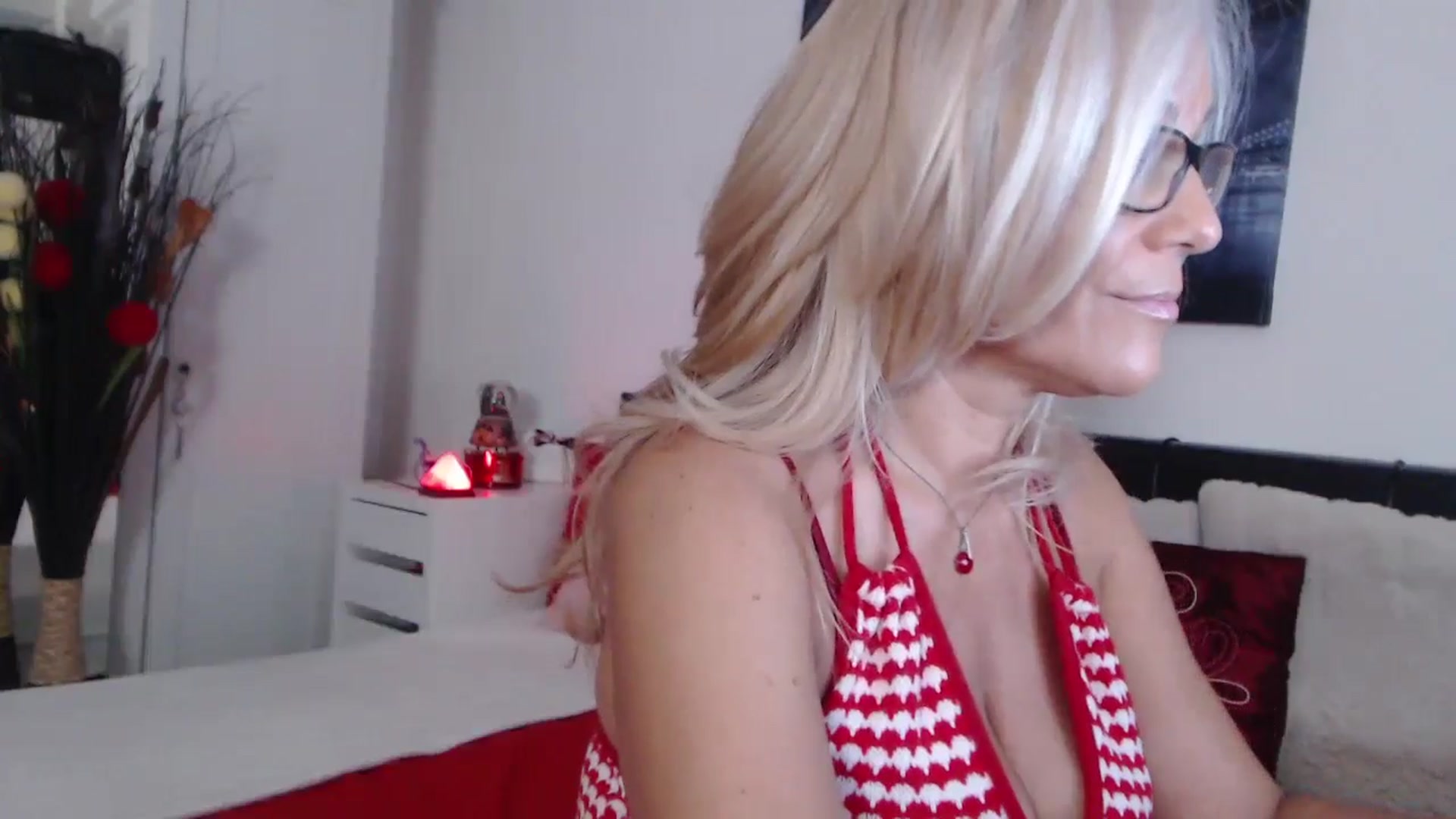 Gallery image thumbnail from Reeya71's myfreecams stream on, 08/15/2024, 02:46 image 18 of 20