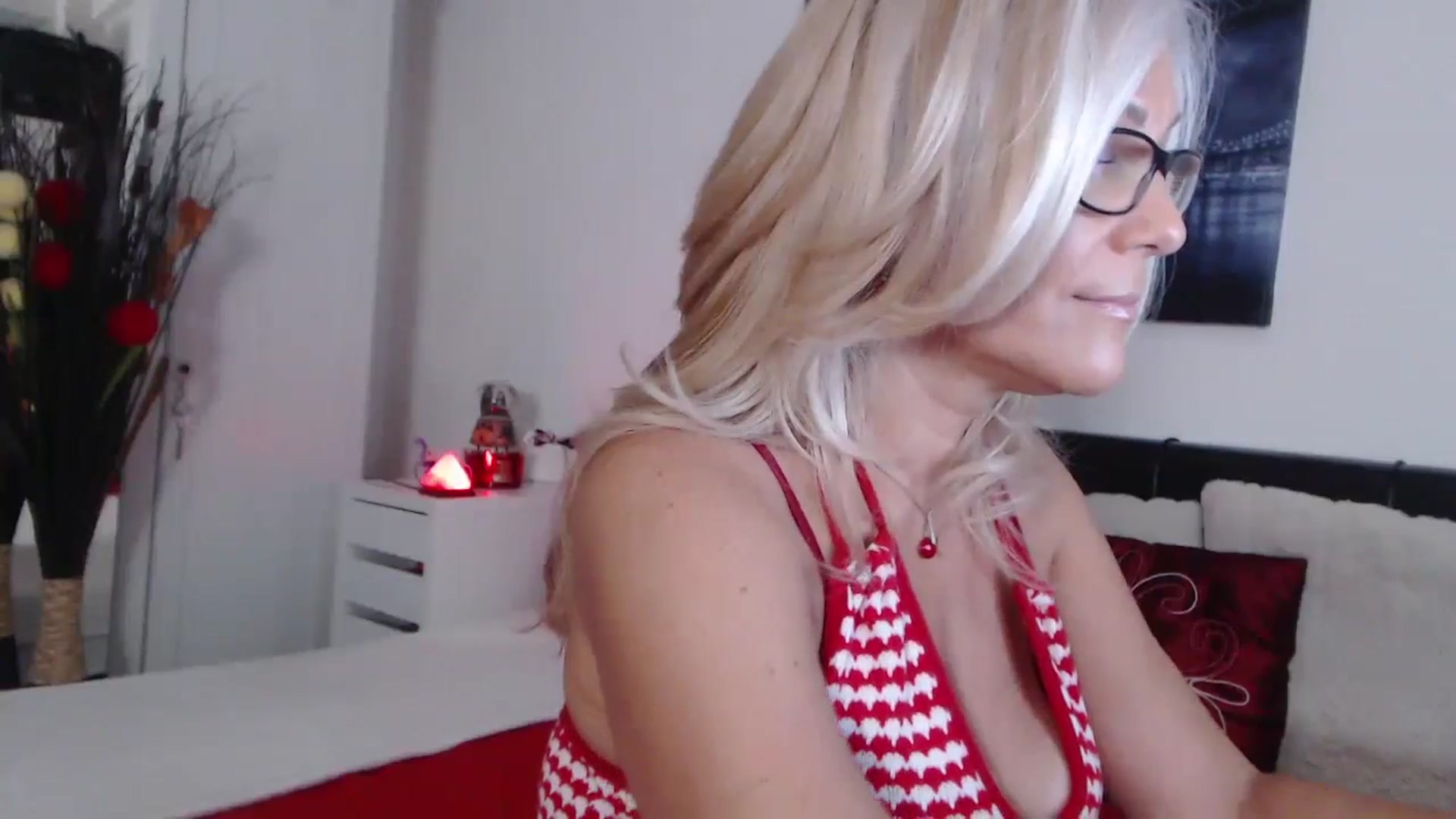 Gallery image thumbnail from Reeya71's myfreecams stream on, 08/15/2024, 03:06 image 13 of 20