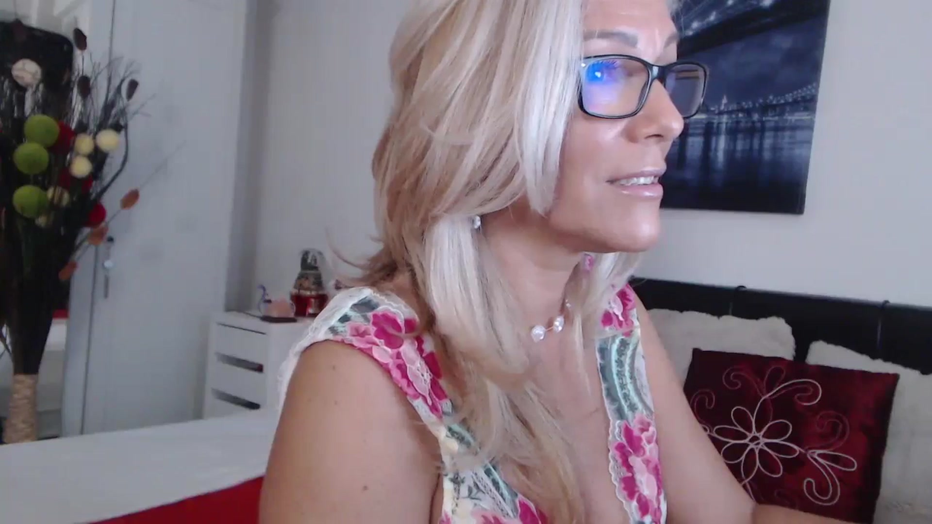 Gallery image thumbnail from Reeya71's myfreecams stream on, 08/16/2024, 06:27 image 20 of 20