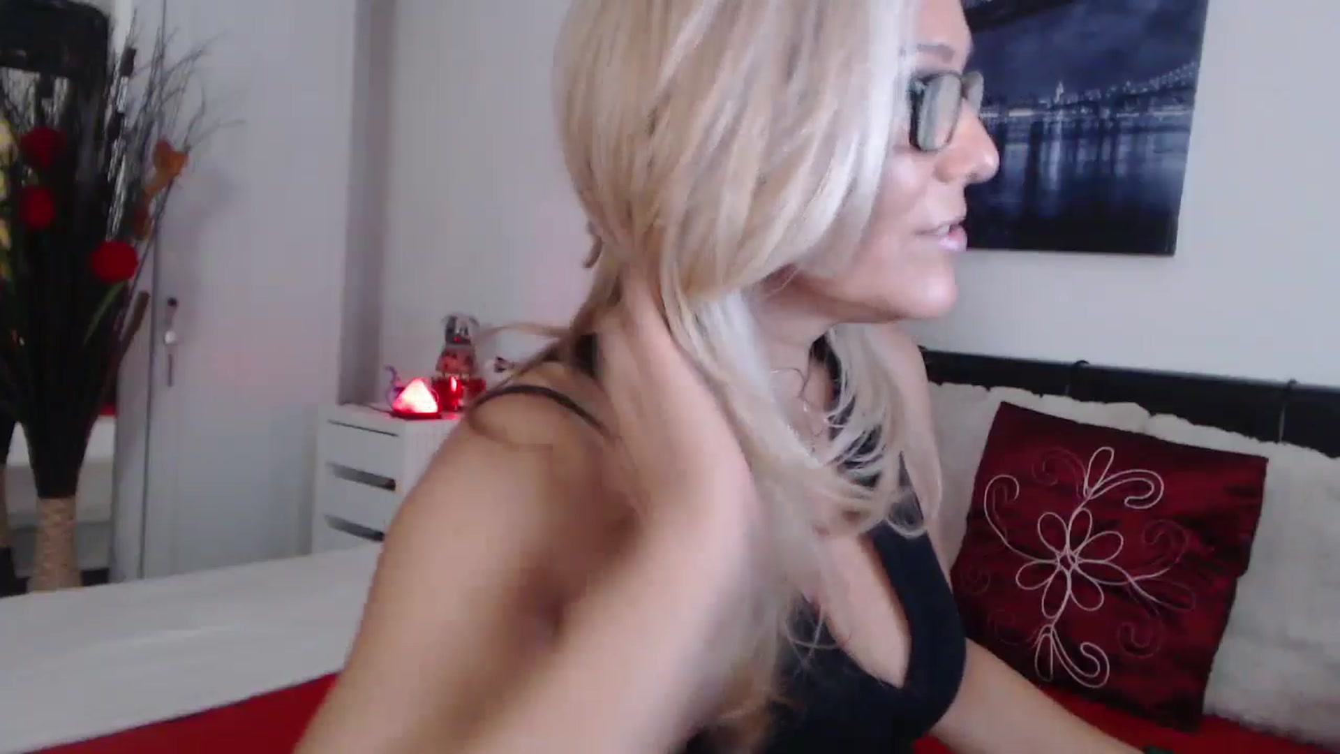 Gallery image thumbnail from Reeya71's myfreecams stream on, 08/17/2024, 03:14 image 5 of 20