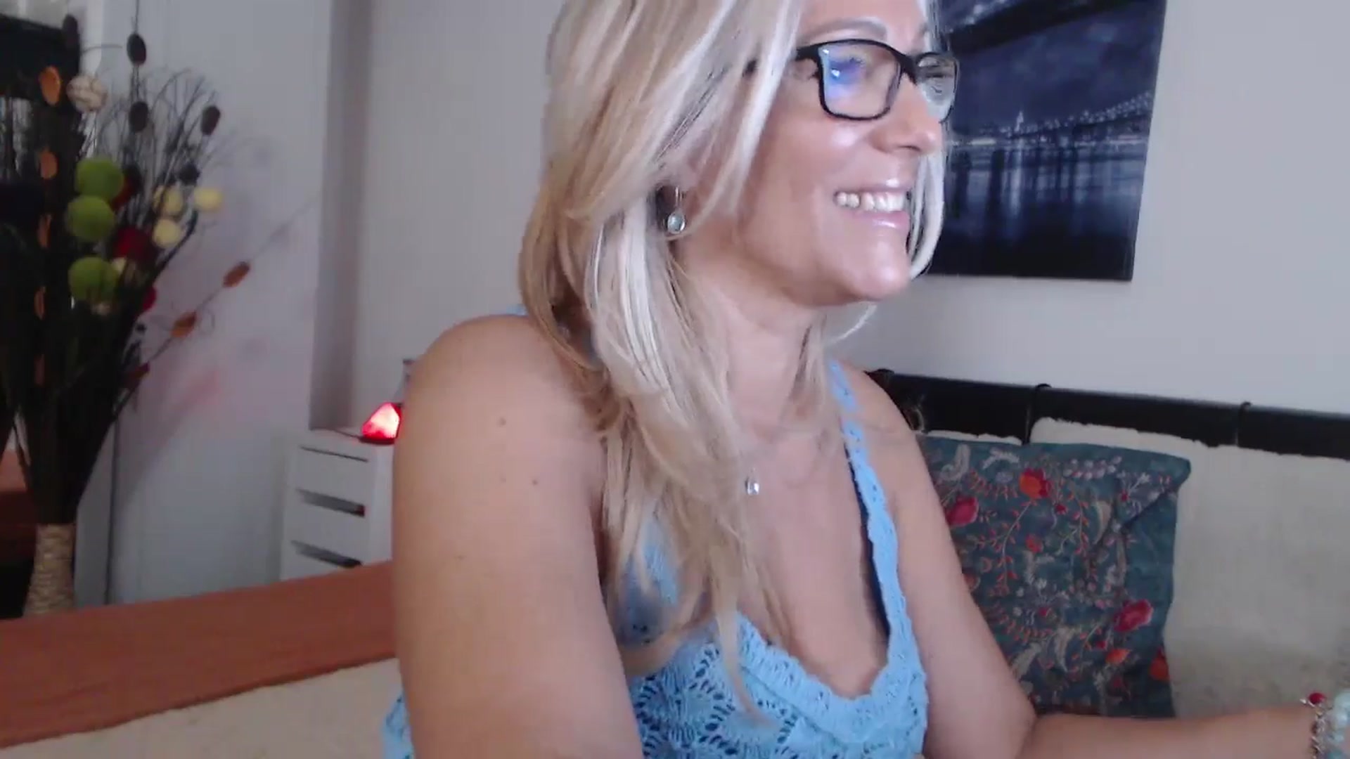 Gallery image thumbnail from Reeya71's myfreecams stream on, 08/20/2024, 03:00 image 9 of 20