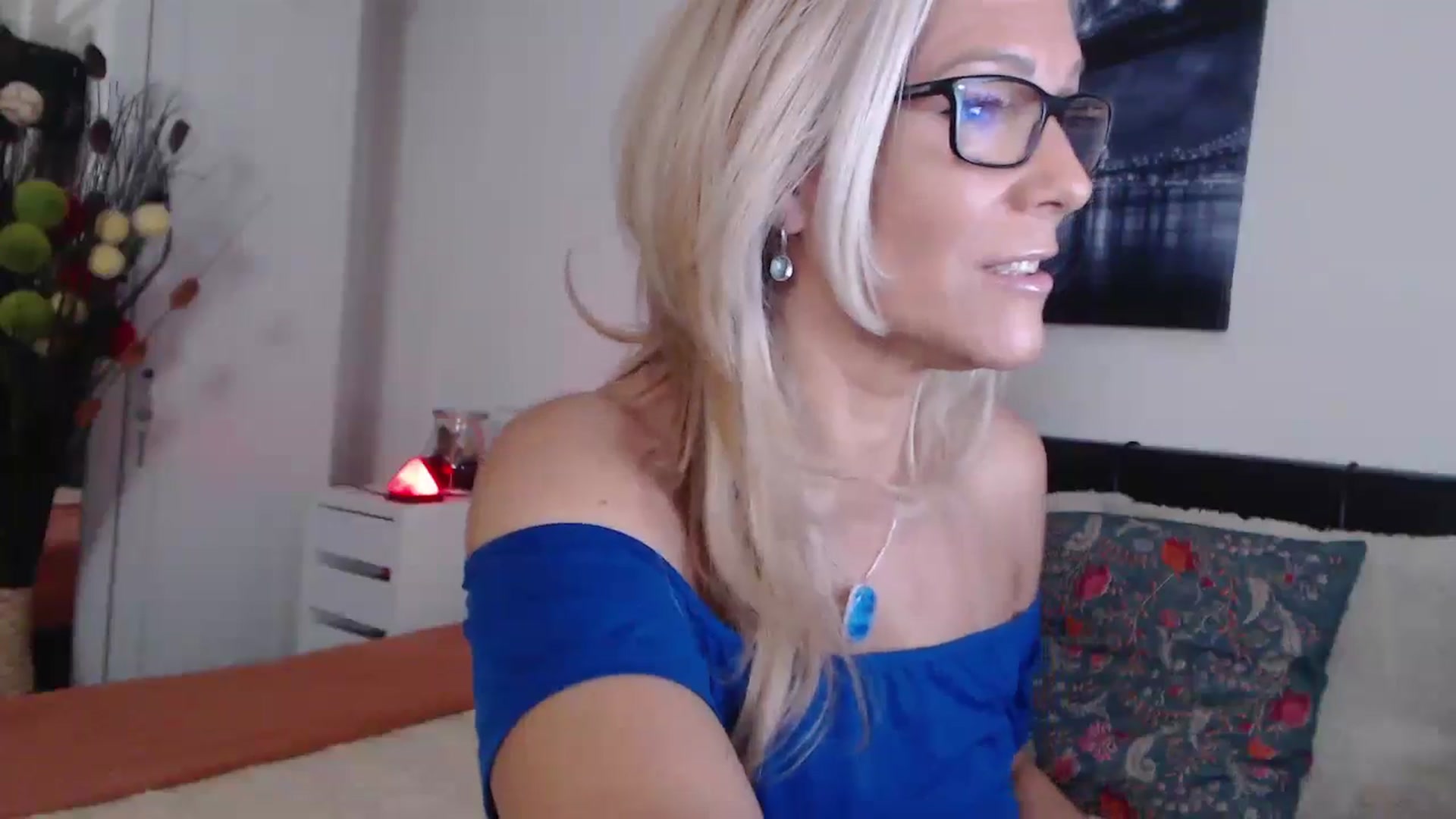Gallery image thumbnail from Reeya71's myfreecams stream on, 08/22/2024, 01:57 image 18 of 20