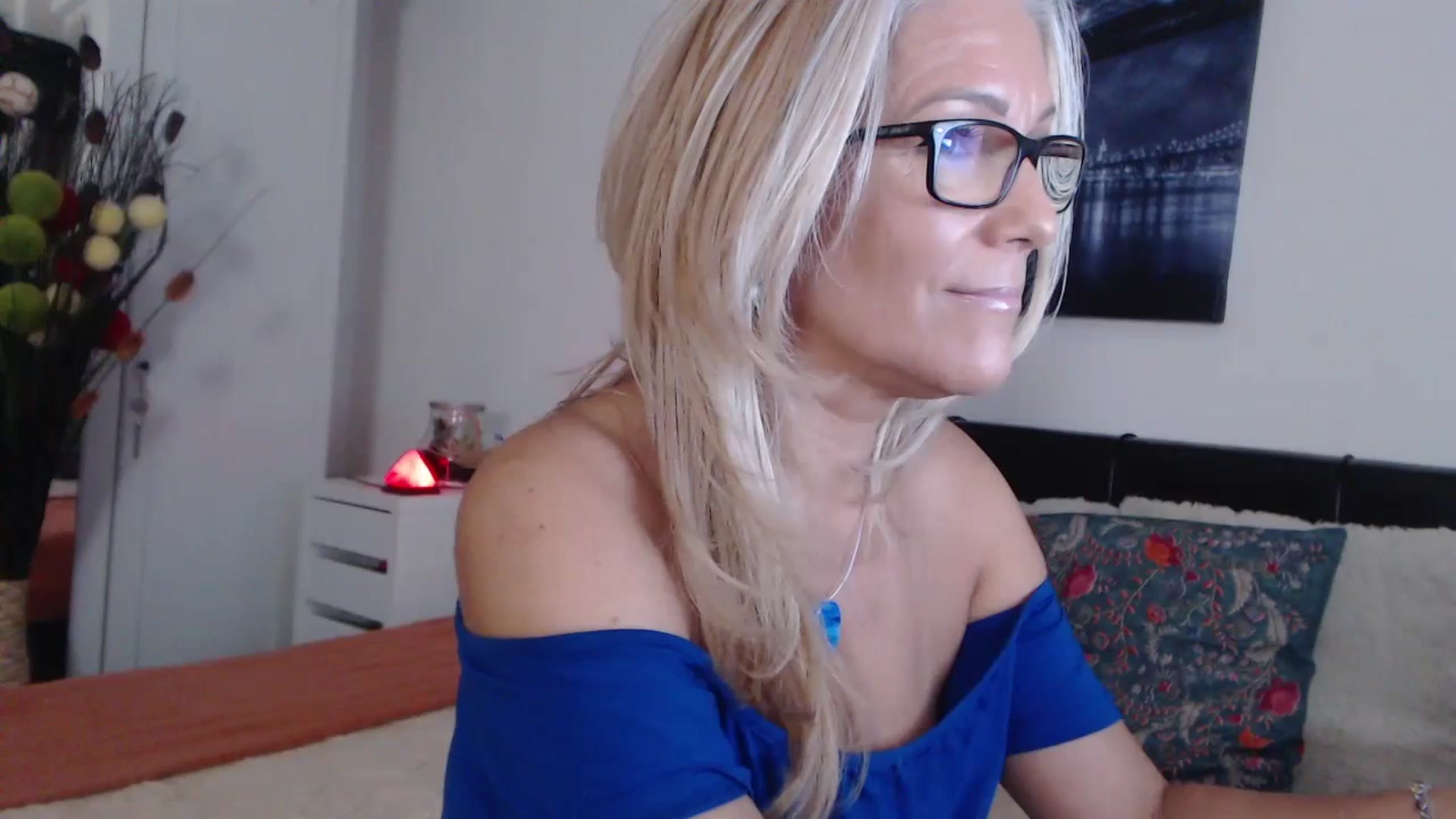 Gallery image thumbnail from Reeya71's myfreecams stream on, 08/22/2024, 04:39 image 5 of 20