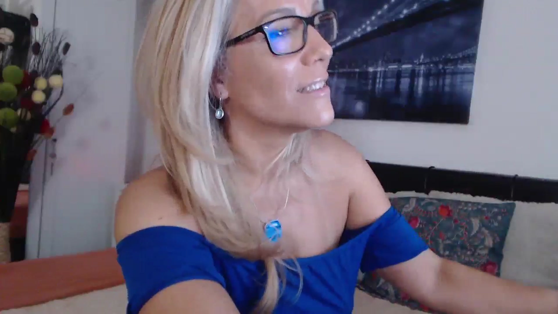 Gallery image thumbnail from Reeya71's myfreecams stream on, 08/22/2024, 04:39 image 12 of 20