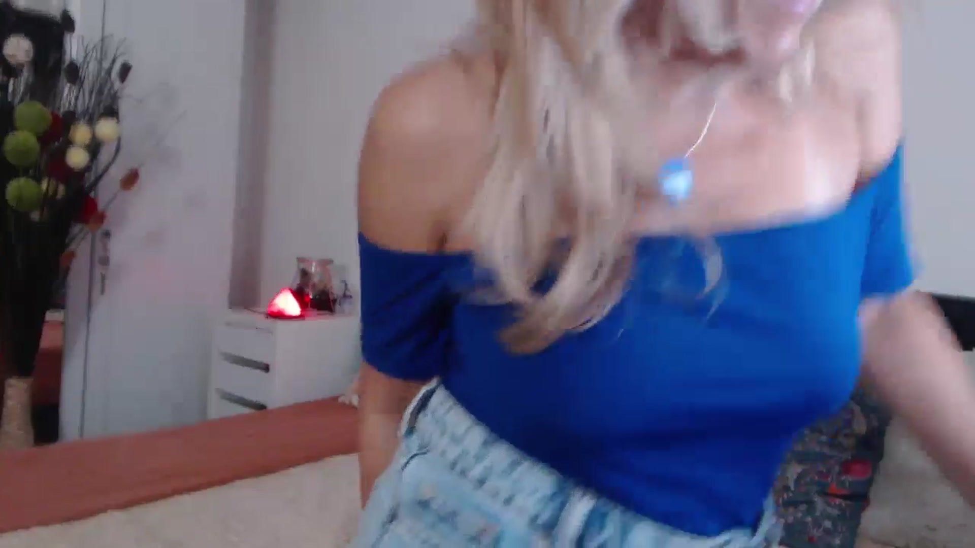 Gallery image thumbnail from Reeya71's myfreecams stream on, 08/22/2024, 05:34 image 10 of 20