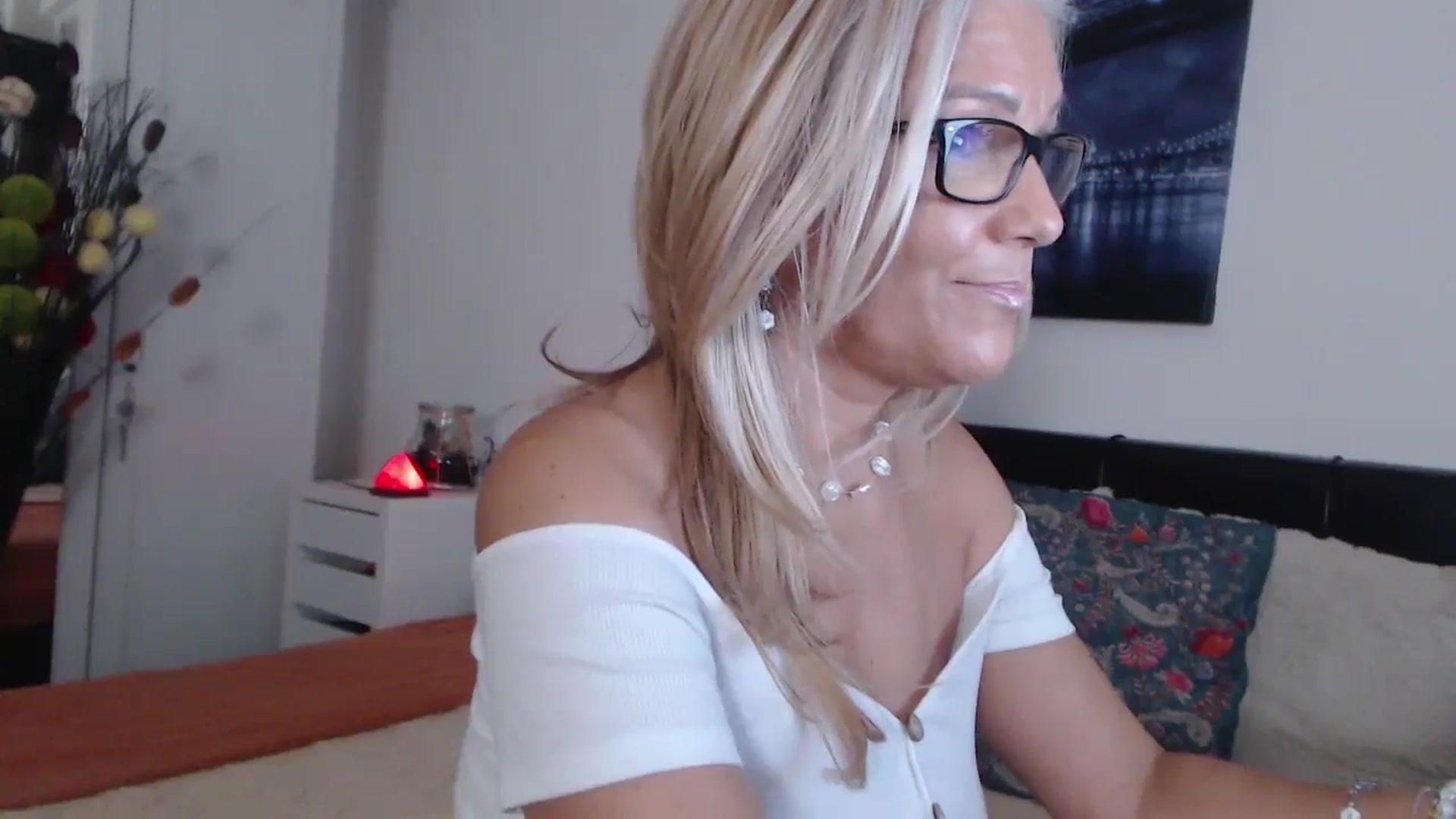 Gallery image thumbnail from Reeya71's myfreecams stream on, 08/23/2024, 03:25 image 5 of 20