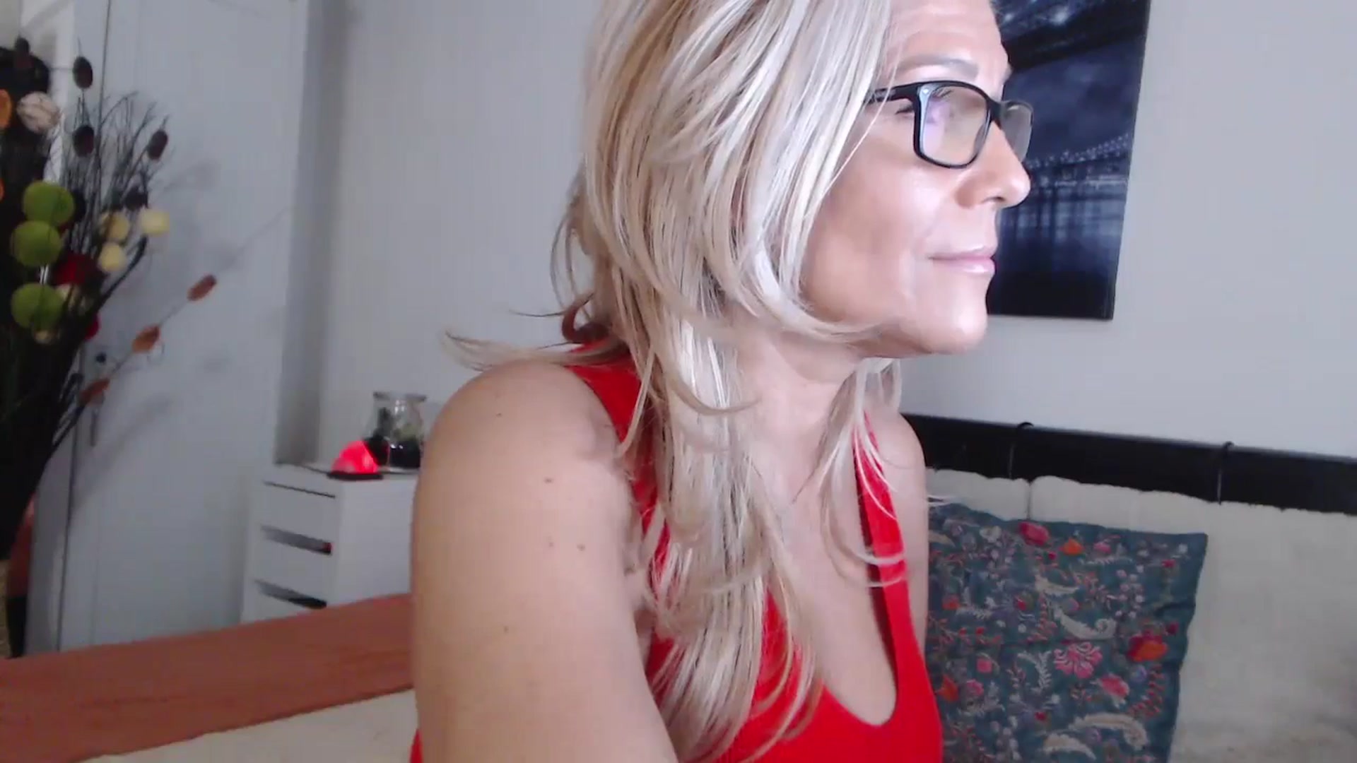 Gallery image thumbnail from Reeya71's myfreecams stream on, 08/24/2024, 03:31 image 5 of 20