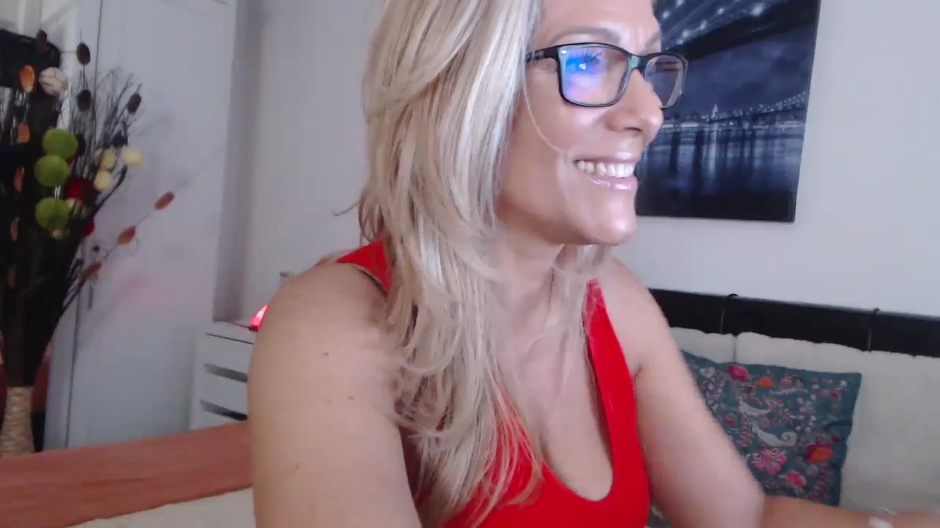 Gallery image thumbnail from Reeya71's myfreecams stream on, 08/24/2024, 05:28 image 17 of 20