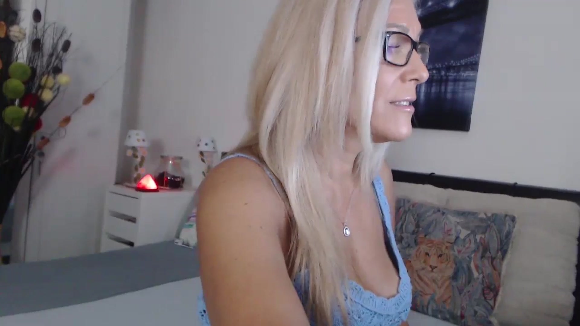 Gallery image thumbnail from Reeya71's myfreecams stream on, 10/03/2024, 01:45 image 14 of 20