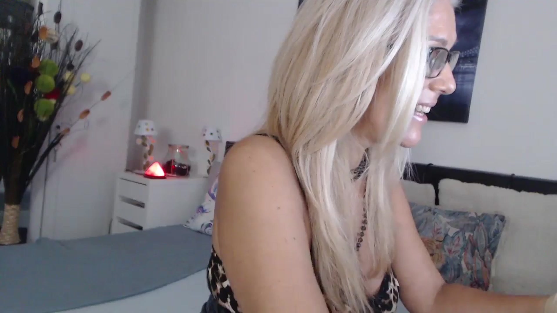 Gallery image thumbnail from Reeya71's myfreecams stream on, 10/04/2024, 06:24 image 20 of 20