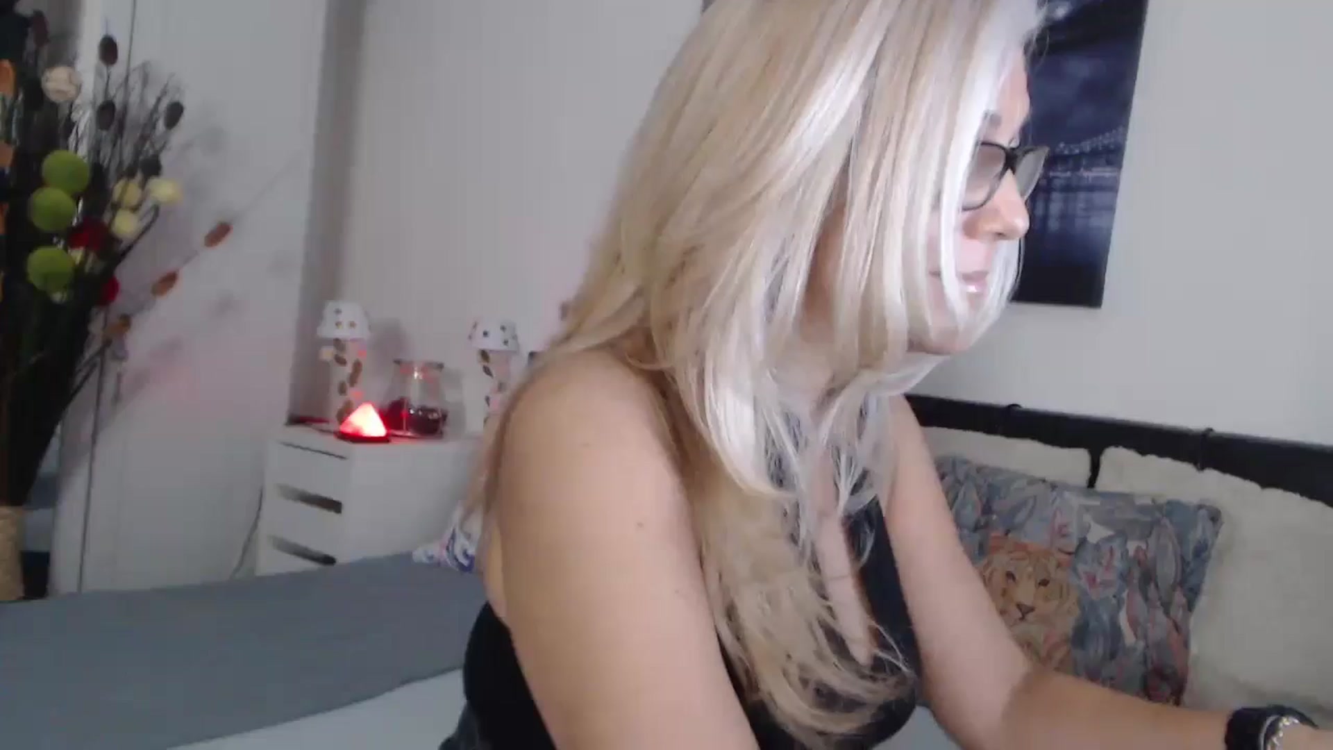 Gallery image thumbnail from Reeya71's myfreecams stream on, 10/25/2024, 04:49 image 19 of 20