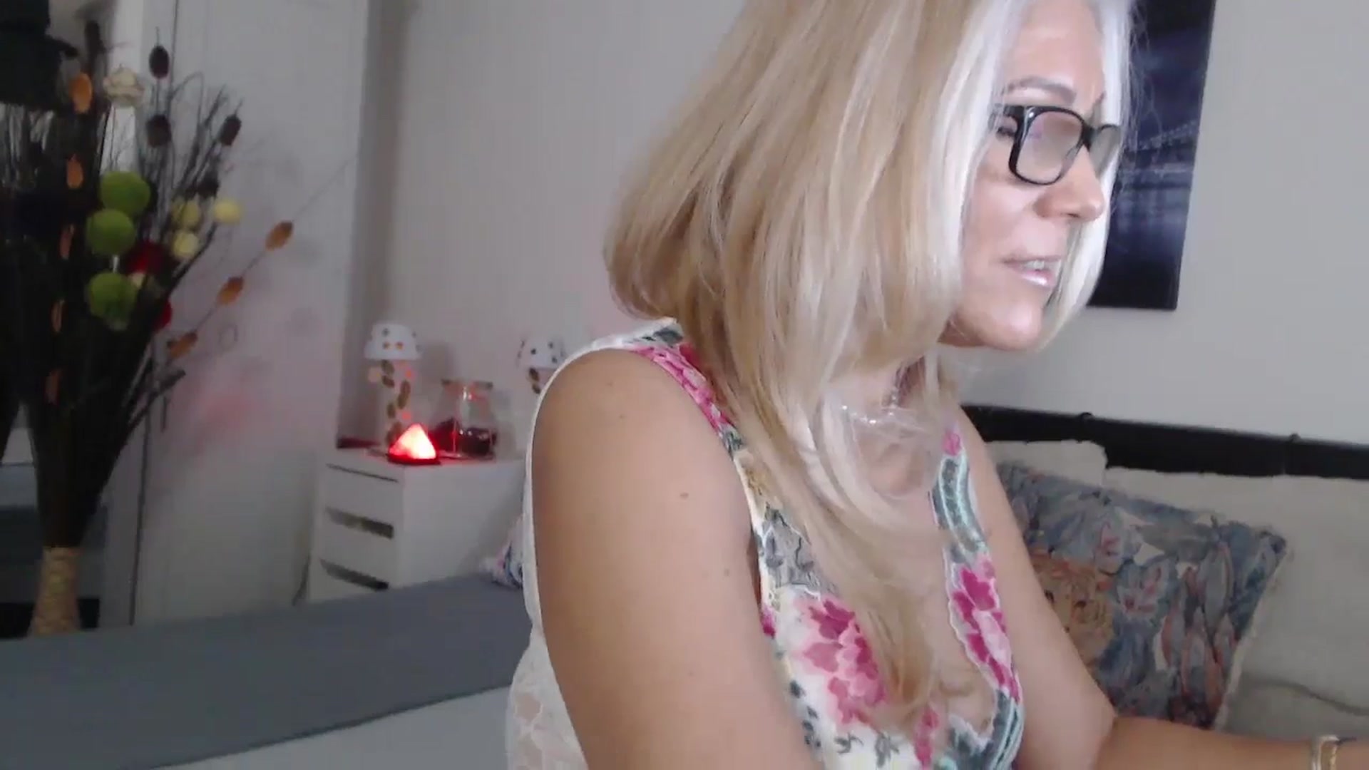 Gallery image thumbnail from Reeya71's myfreecams stream on, 10/26/2024, 02:51 image 6 of 20