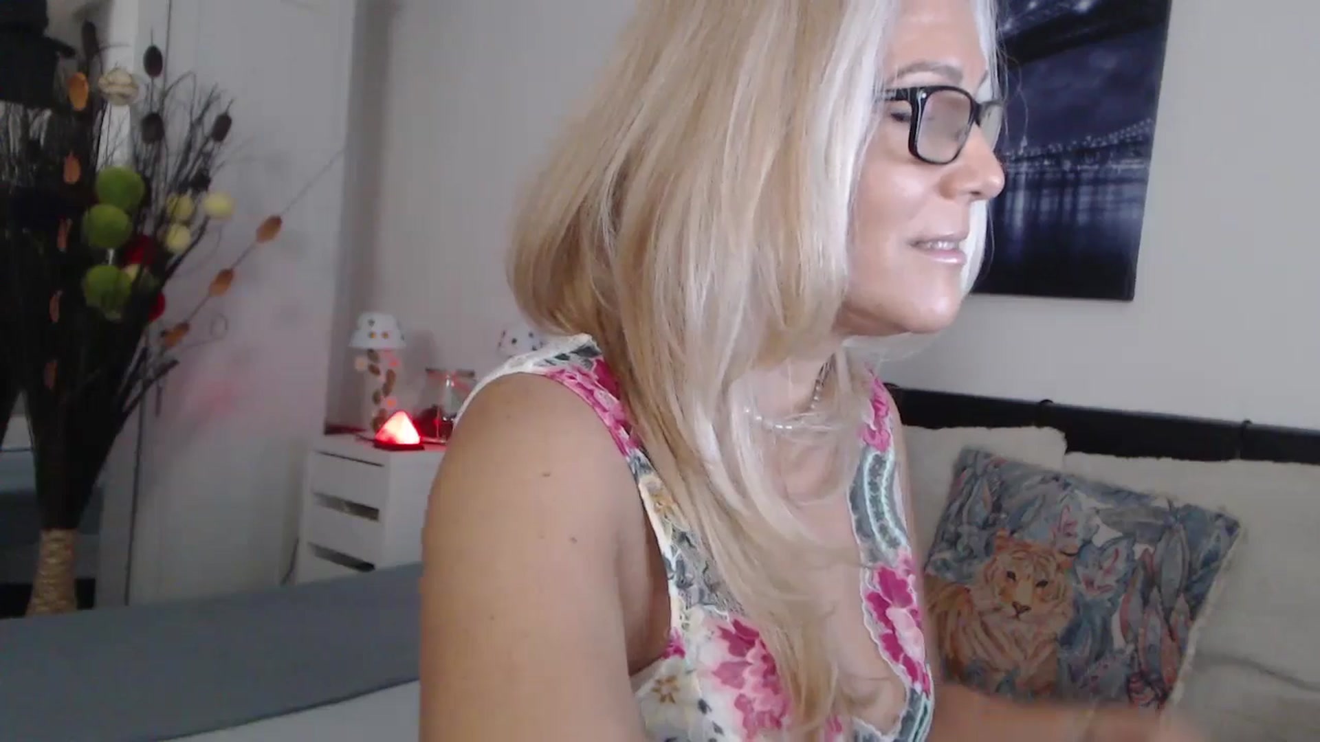 Gallery image thumbnail from Reeya71's myfreecams stream on, 10/26/2024, 02:51 image 4 of 20