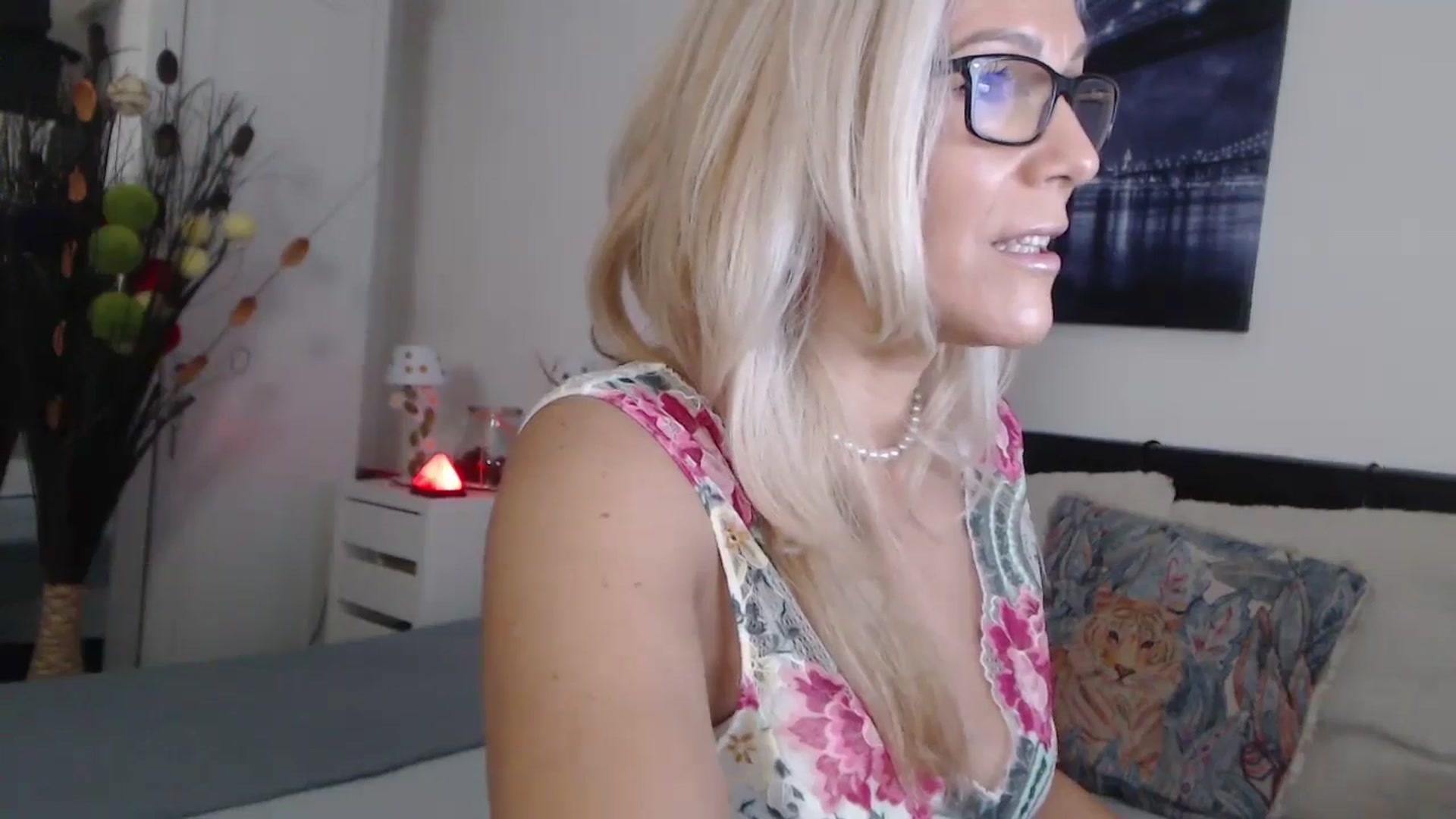 Gallery image thumbnail from Reeya71's myfreecams stream on, 10/26/2024, 02:51 image 20 of 20