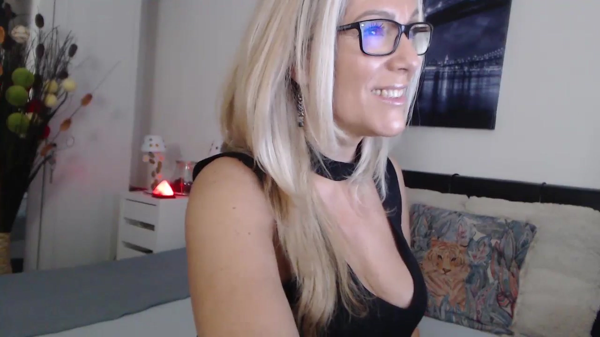 Gallery image thumbnail from Reeya71's myfreecams stream on, 10/28/2024, 02:20 image 20 of 20