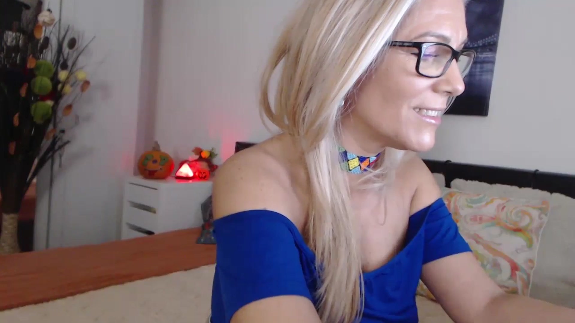 Gallery image thumbnail from Reeya71's myfreecams stream on, 10/31/2024, 02:58 image 7 of 20