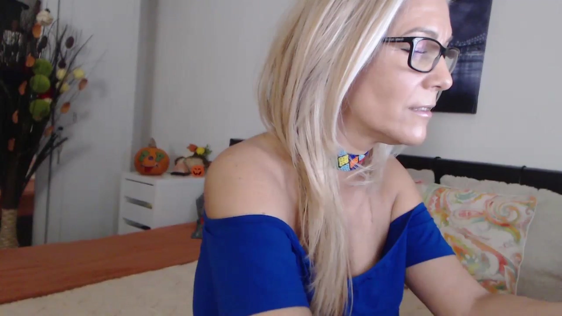 Gallery image thumbnail from Reeya71's myfreecams stream on, 10/31/2024, 02:58 image 5 of 20