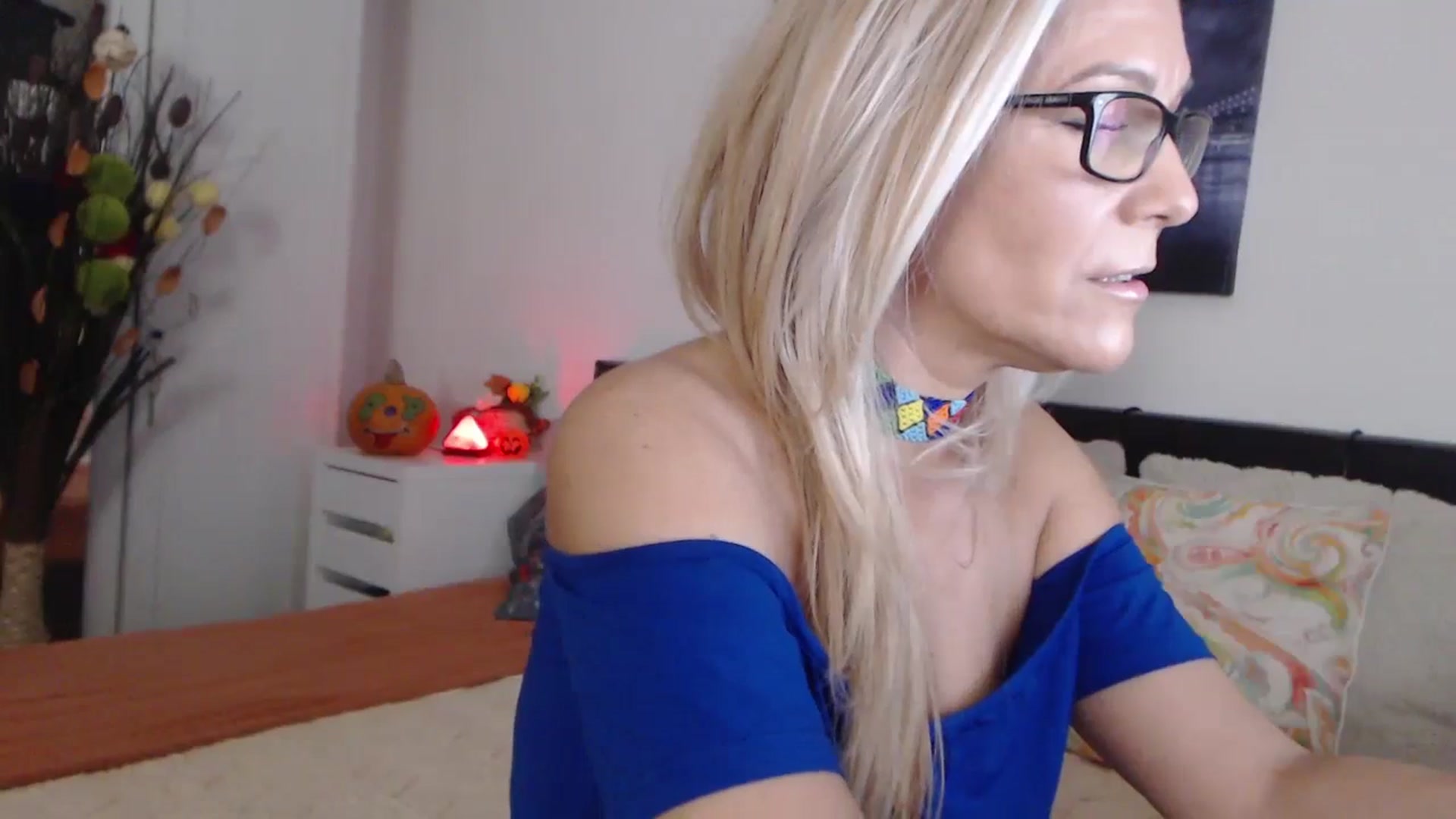 Gallery image thumbnail from Reeya71's myfreecams stream on, 10/31/2024, 02:58 image 2 of 20