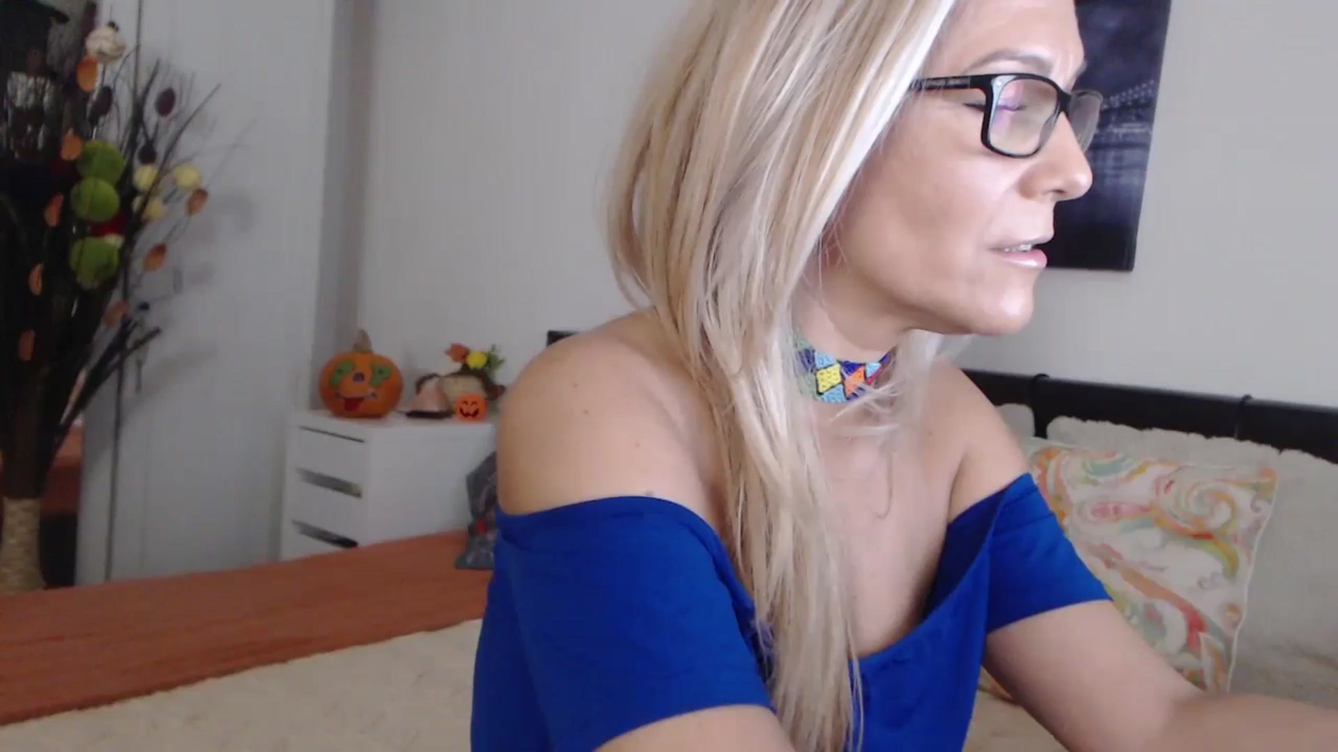 Gallery image thumbnail from Reeya71's myfreecams stream on, 10/31/2024, 02:58 image 1 of 20