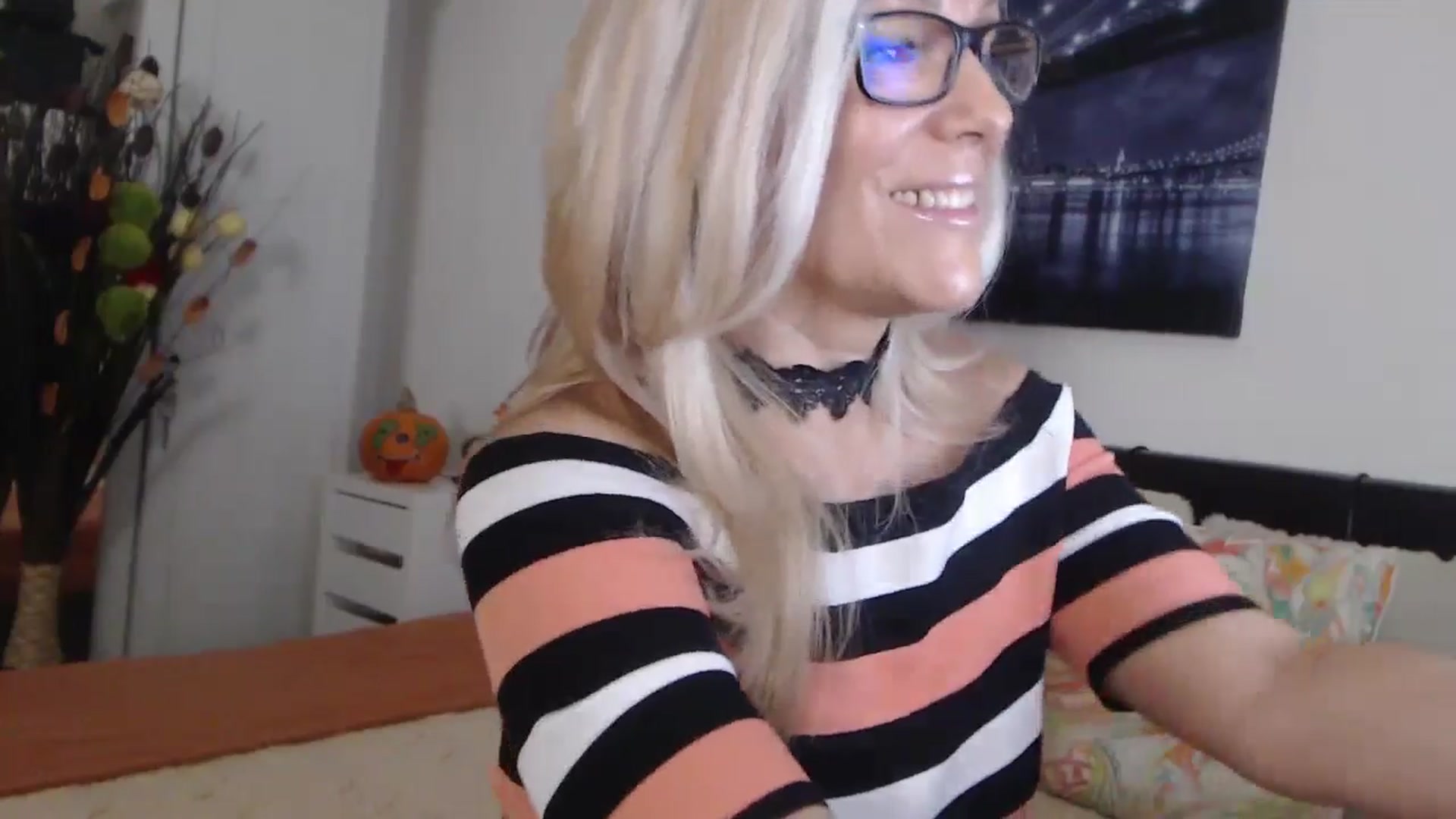 Gallery image thumbnail from Reeya71's myfreecams stream on, 11/07/2024, 02:56 image 12 of 20