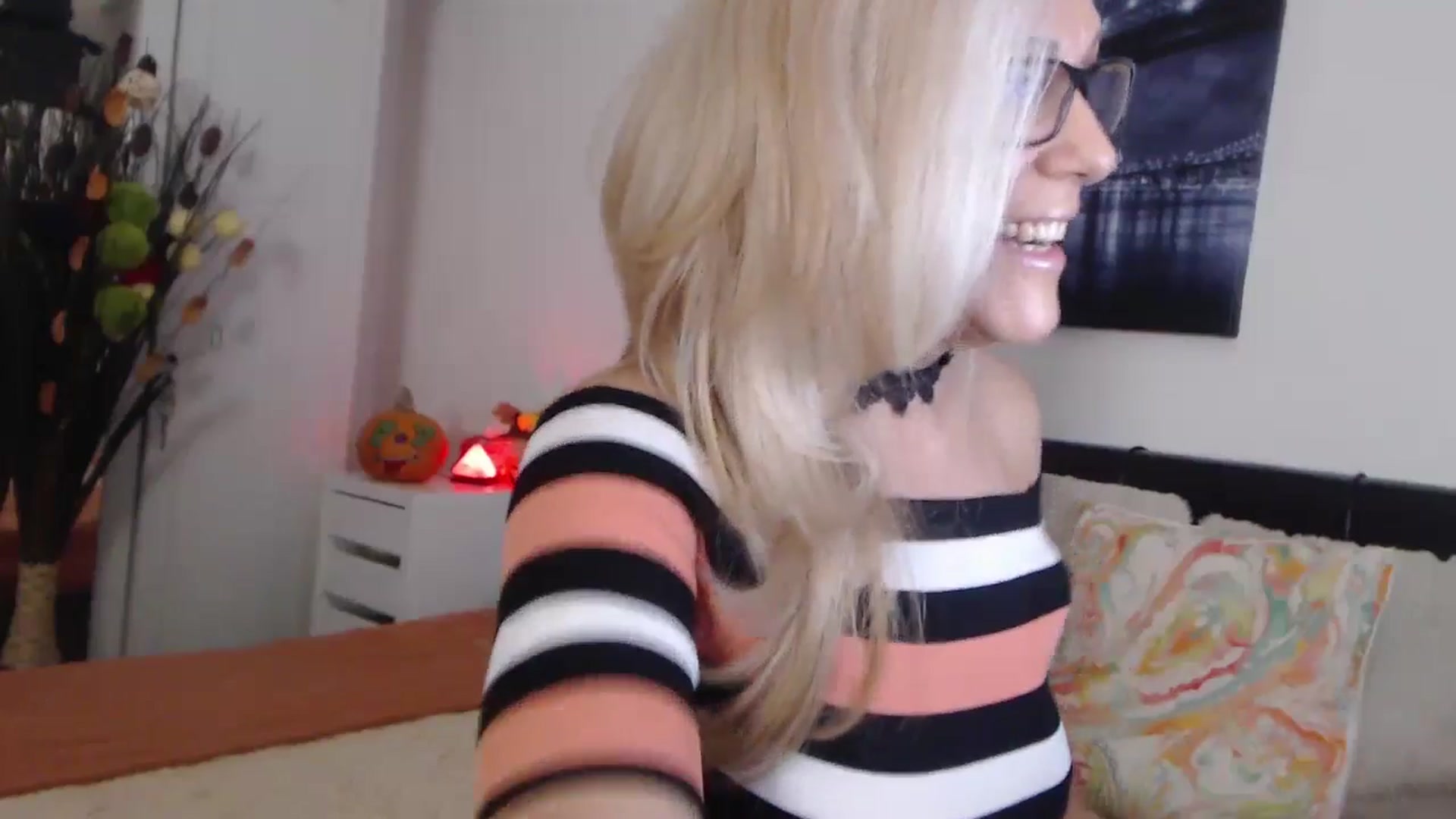 Gallery image thumbnail from Reeya71's myfreecams stream on, 11/07/2024, 02:56 image 6 of 20