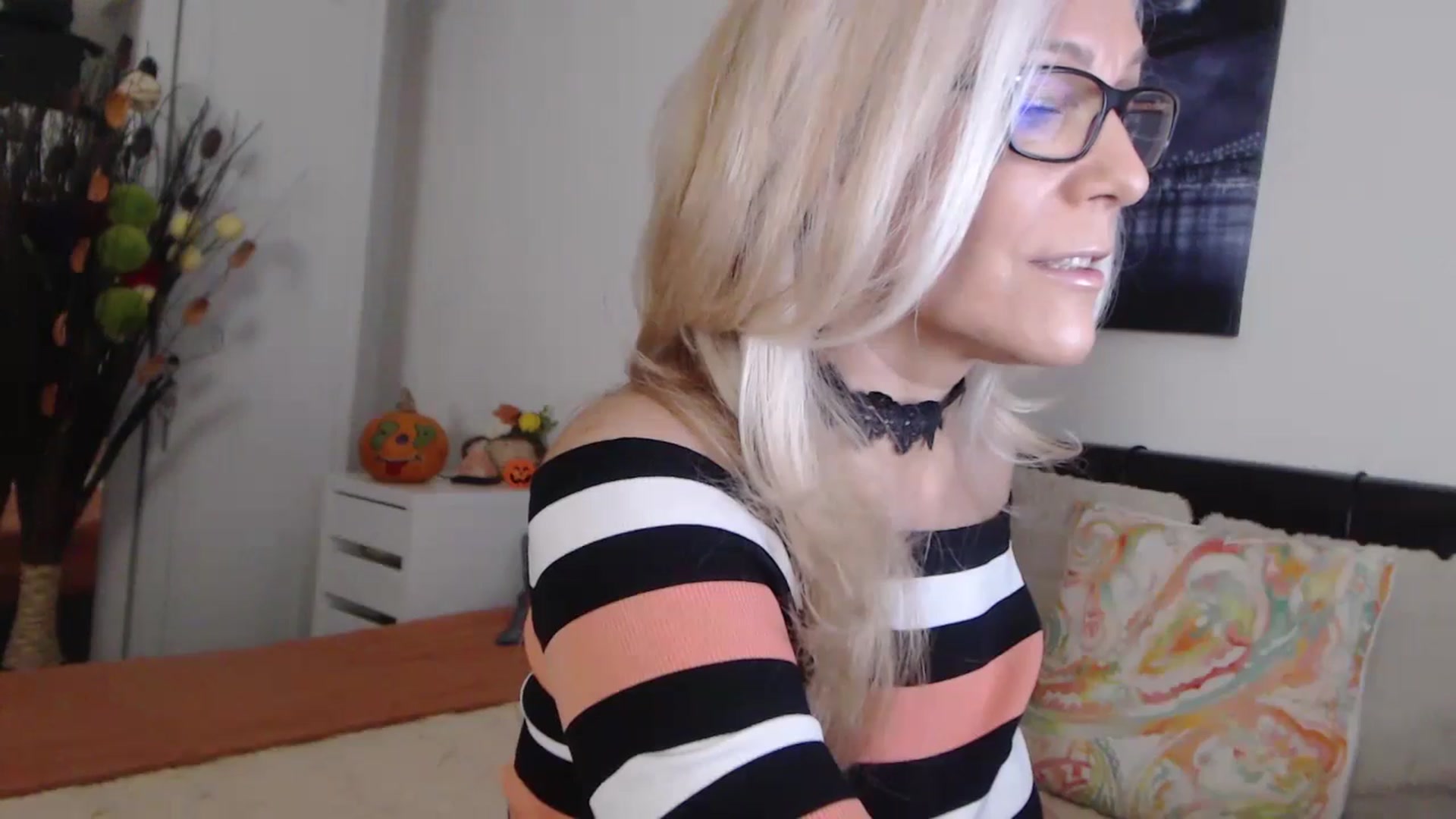Gallery image thumbnail from Reeya71's myfreecams stream on, 11/07/2024, 02:56 image 9 of 20