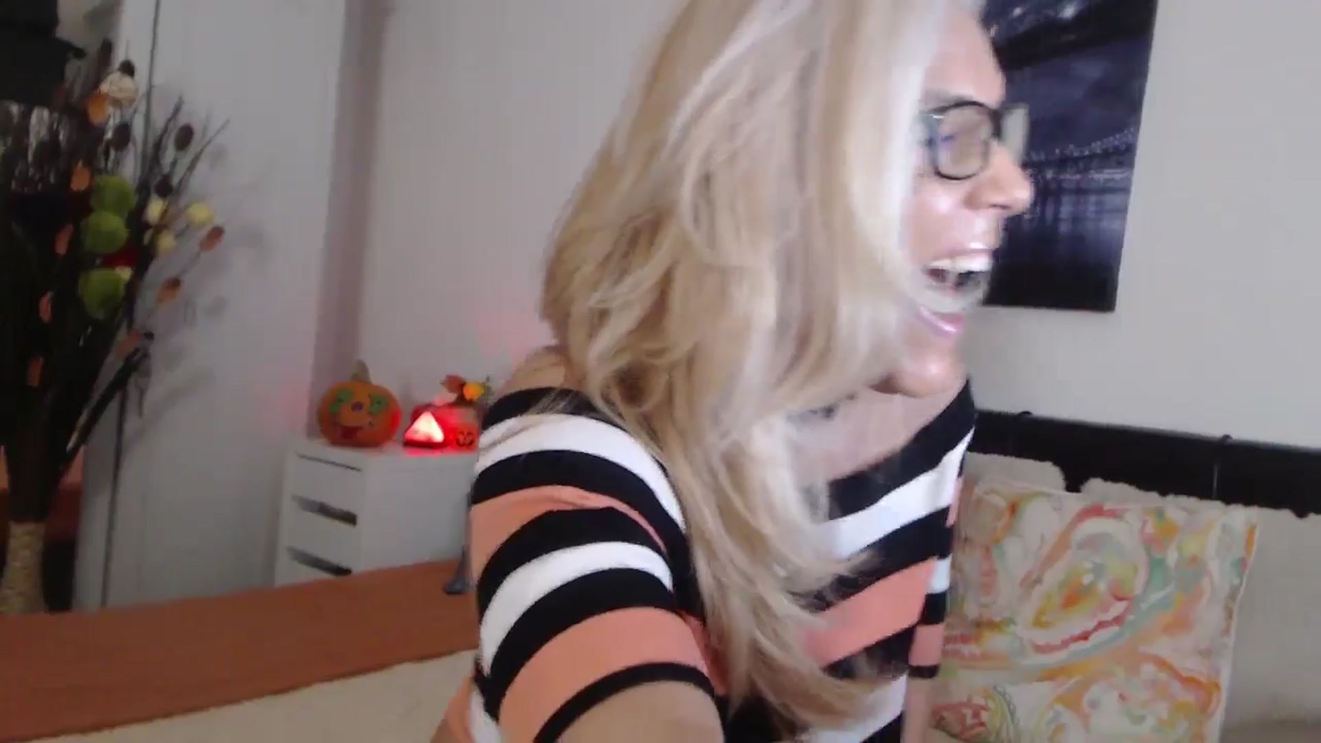 Gallery image thumbnail from Reeya71's myfreecams stream on, 11/07/2024, 03:41 image 17 of 20