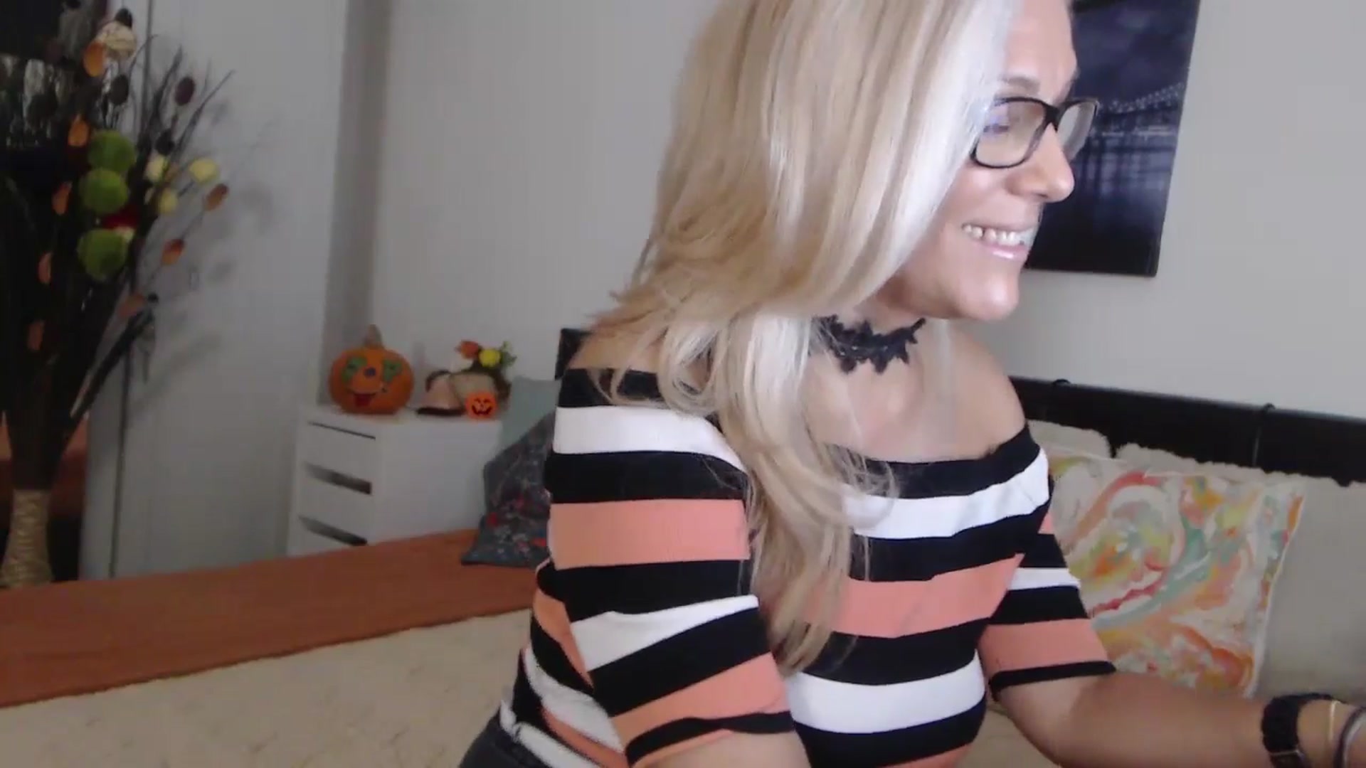 Gallery image thumbnail from Reeya71's myfreecams stream on, 11/07/2024, 03:41 image 4 of 20