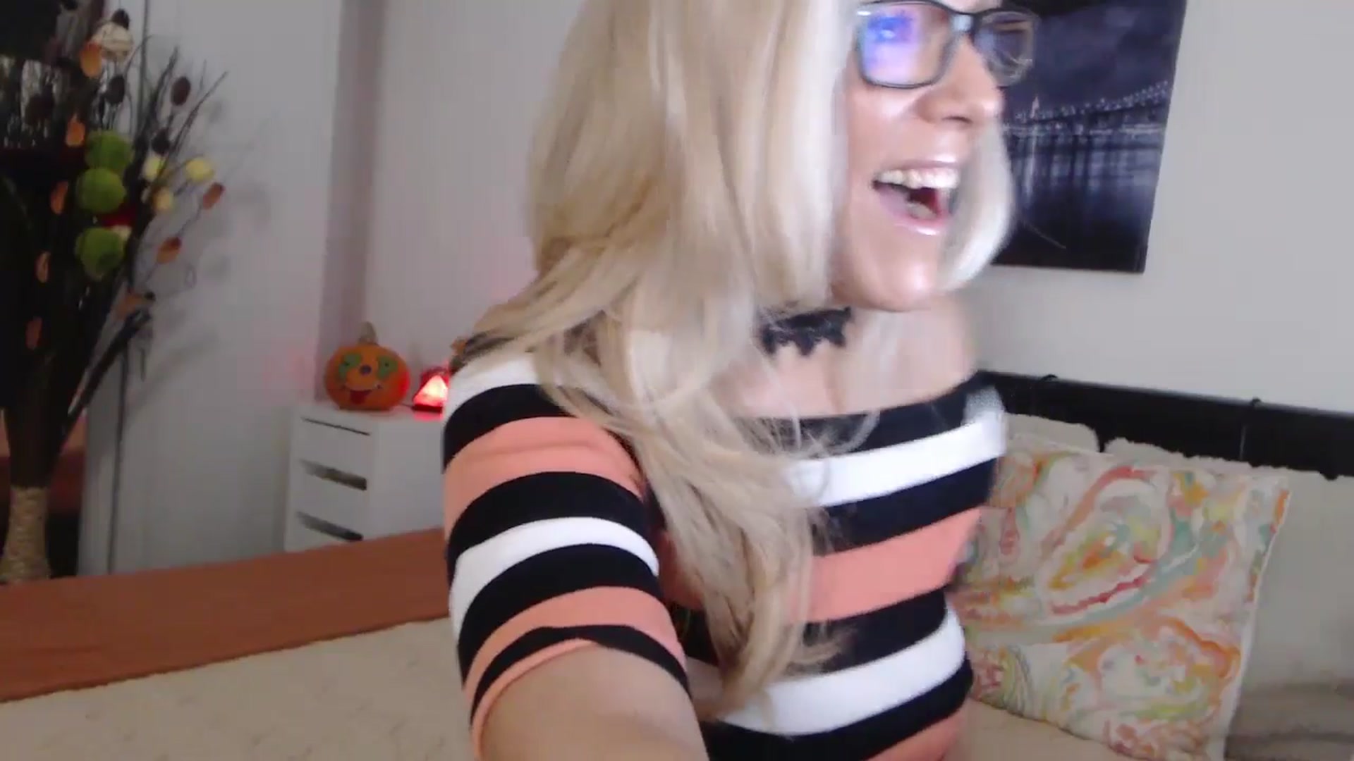 Gallery image thumbnail from Reeya71's myfreecams stream on, 11/07/2024, 03:41 image 2 of 20