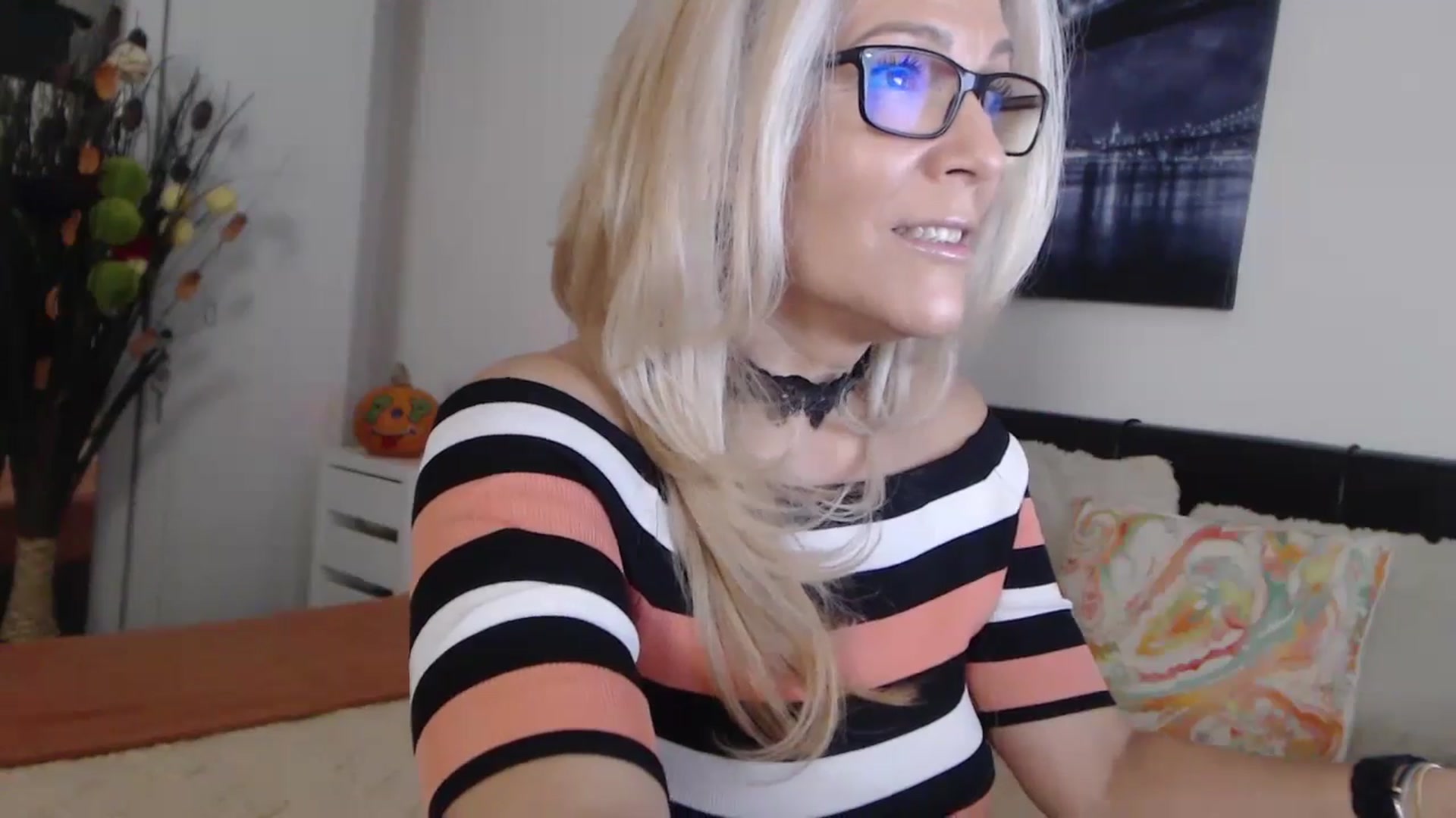 Gallery image thumbnail from Reeya71's myfreecams stream on, 11/07/2024, 05:19 image 2 of 20