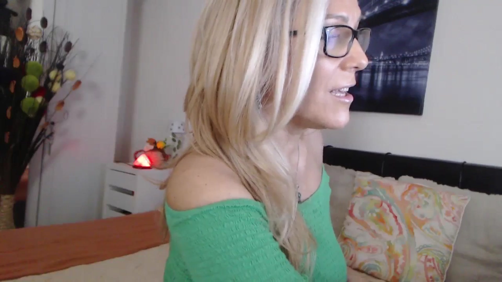 Gallery image thumbnail from Reeya71's myfreecams stream on, 11/15/2024, 04:48 image 19 of 20