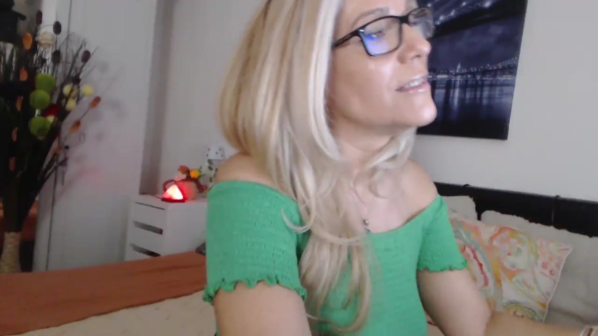 Gallery image thumbnail from Reeya71's myfreecams stream on, 11/15/2024, 06:59 image 7 of 20
